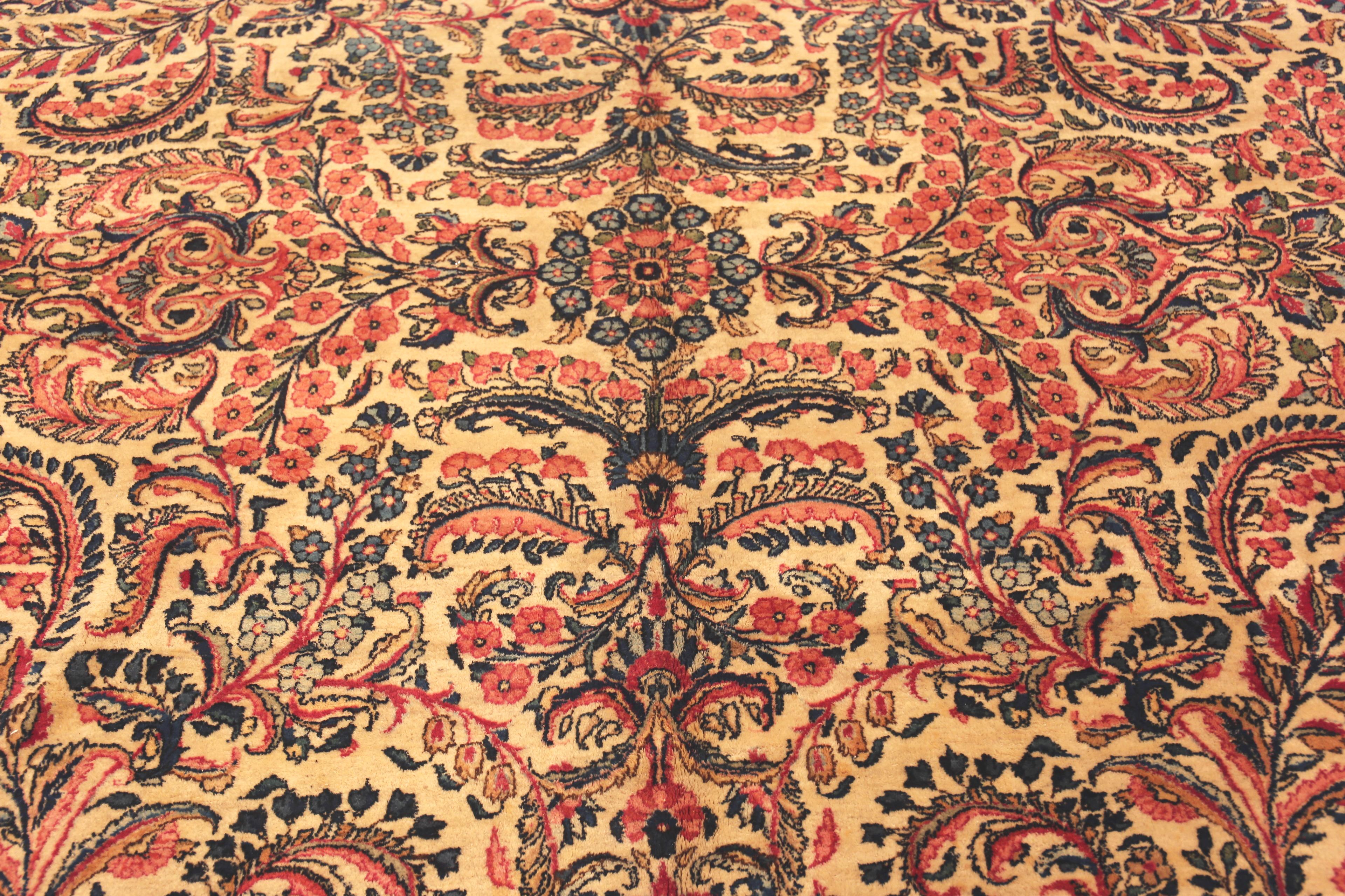 Antique Persian Kerman Floral Rug. 10 ft 9 in x 17 ft 6 in In Good Condition For Sale In New York, NY