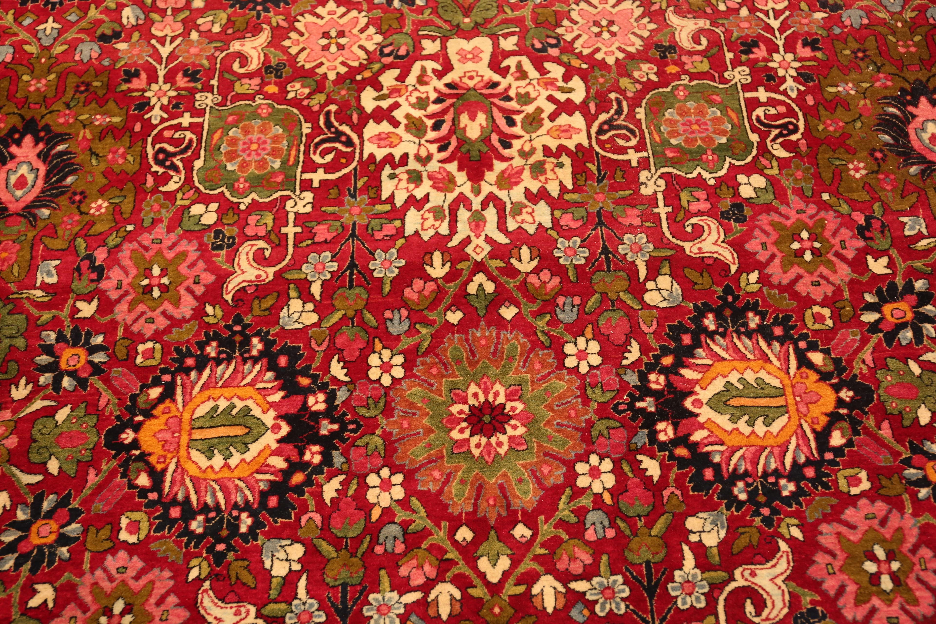 Antique Persian Kerman Rug. Size: 11 ft 10 in x 20 ft In Good Condition For Sale In New York, NY