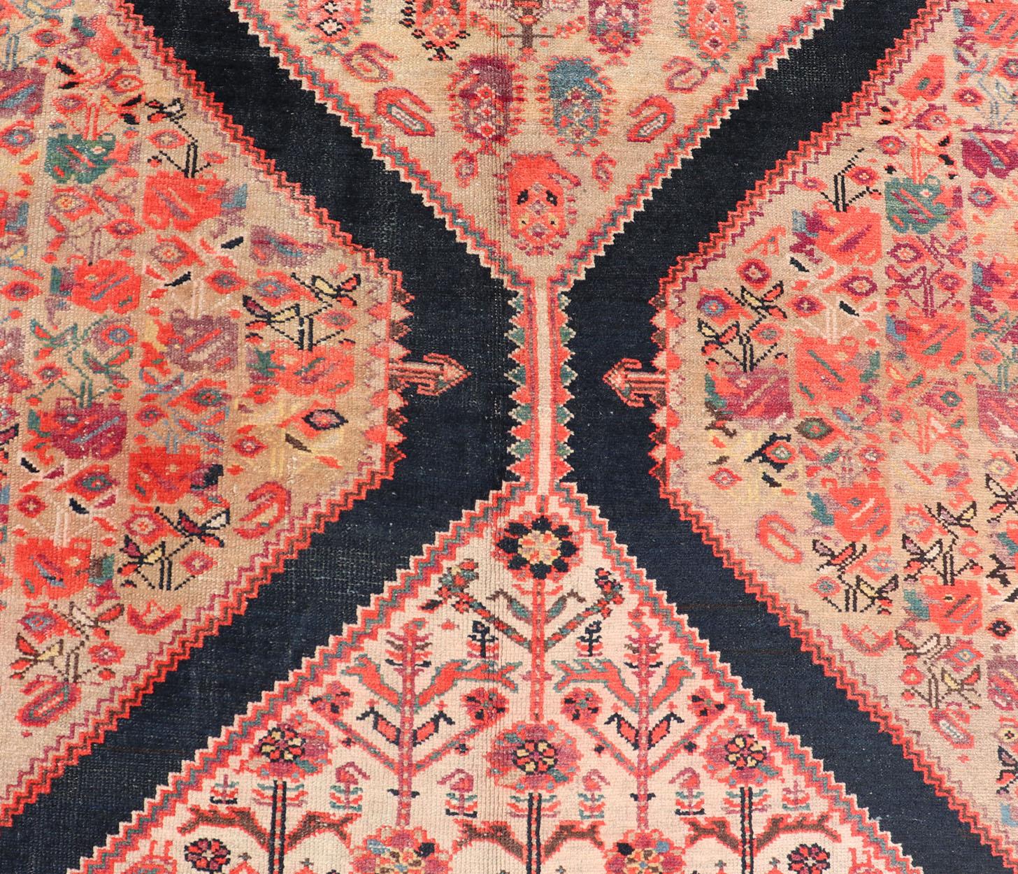 Großer antiker persischer Malayer-Galerie-Läufer mit geometrischem Medaillon im Angebot 7