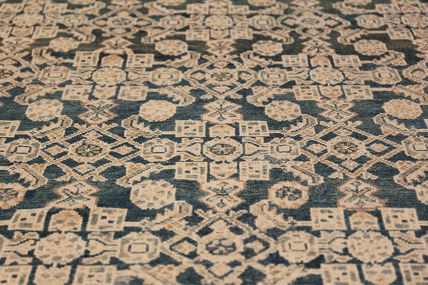 Annodato a mano Tappeto antico persiano Malayer. Dimensioni: 11 ft 7 in x 17 ft (3,53 m x 5,18 m) in vendita