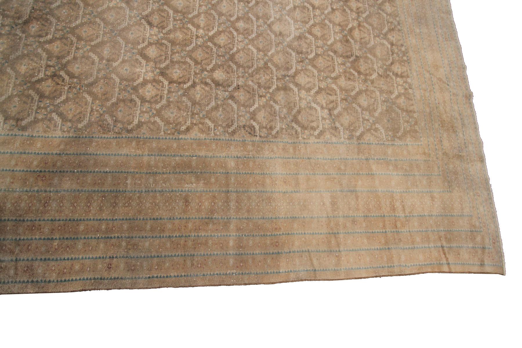 Laine Grand tapis persan ancien tapis persan Malayer ancien ton beige sur ton beige en vente