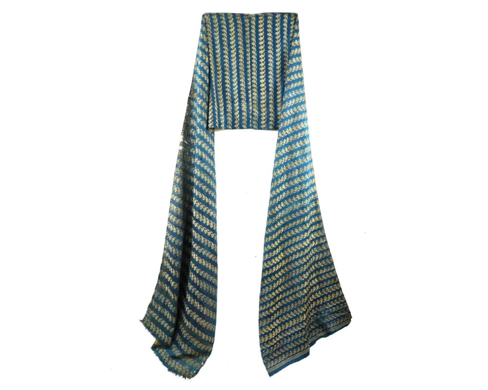 Große antike persische Safavid-Textil-Blumenmuster mit Blumenmuster (Unbekannt) im Angebot