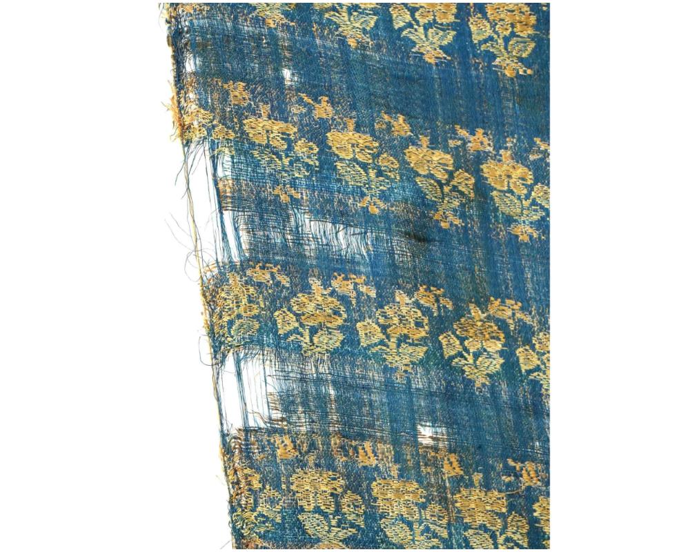 Große antike persische Safavid-Textil-Blumenmuster mit Blumenmuster im Angebot 1