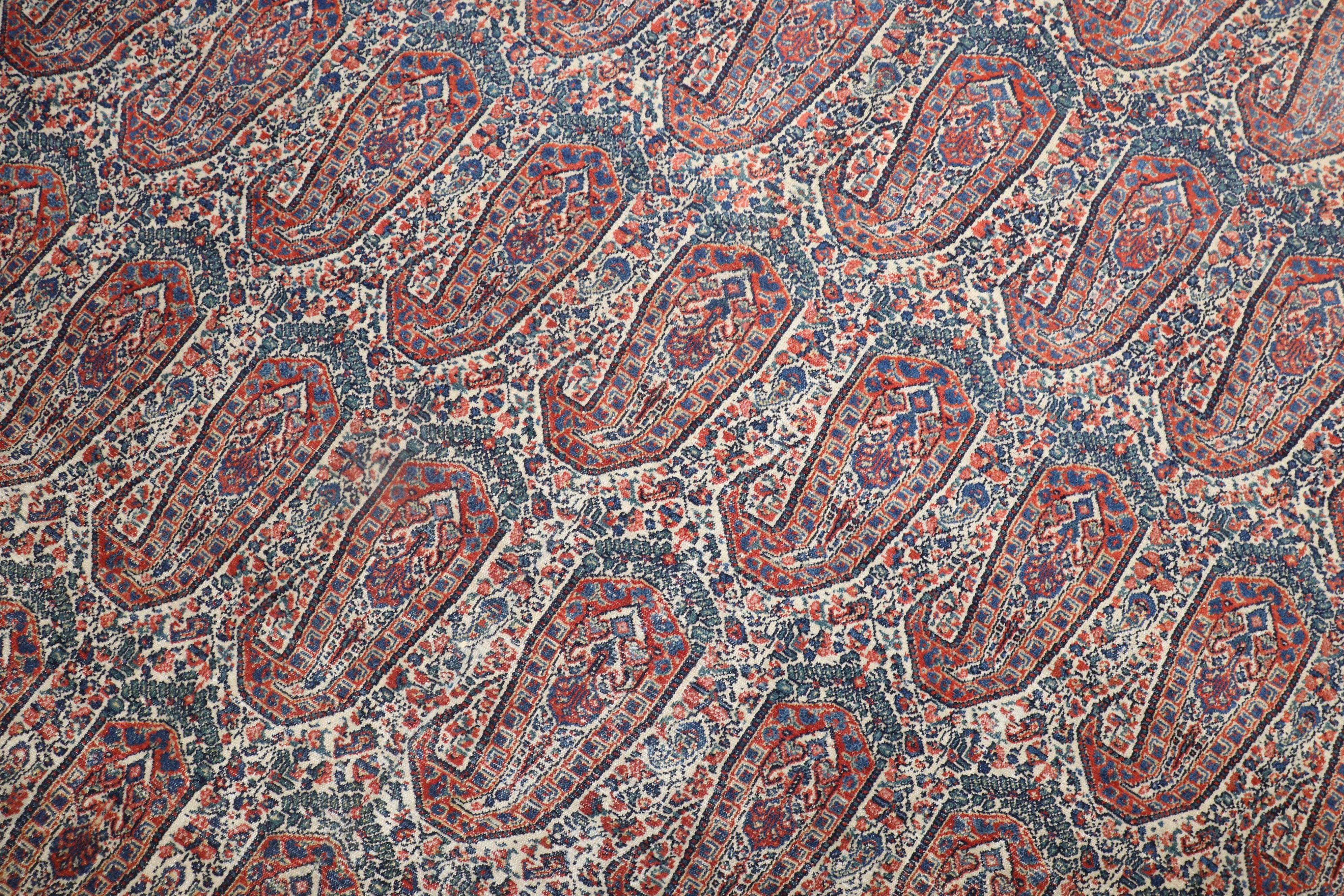 Grand tapis persan ancien de Senneh en vente 3