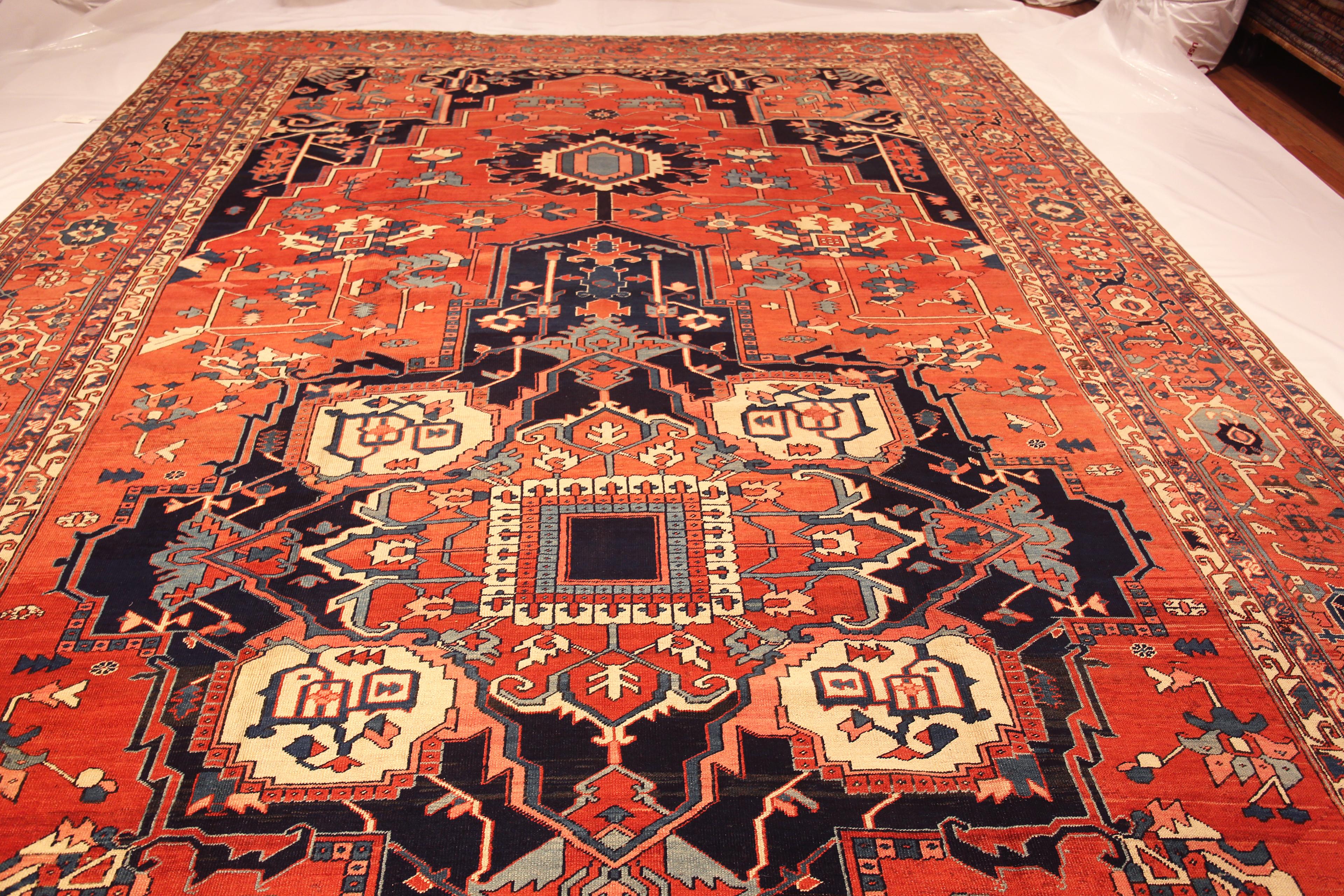 Heriz Serapi Grand tapis persan Serapi ancien 11'9