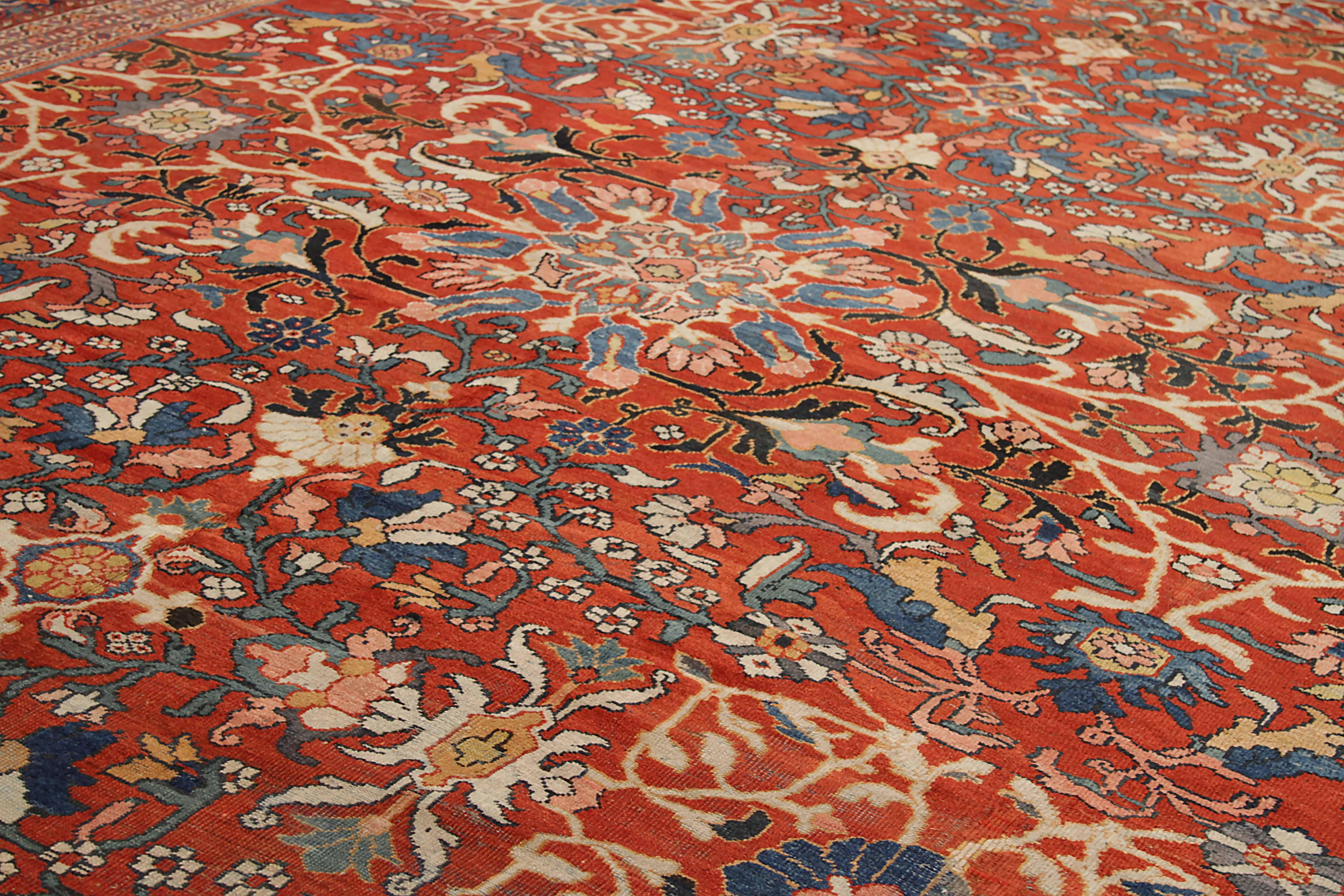 Large Antique Persian Sultanabad Area Rug Circa 1900s In Excellent Condition For Sale In Dallas, TX