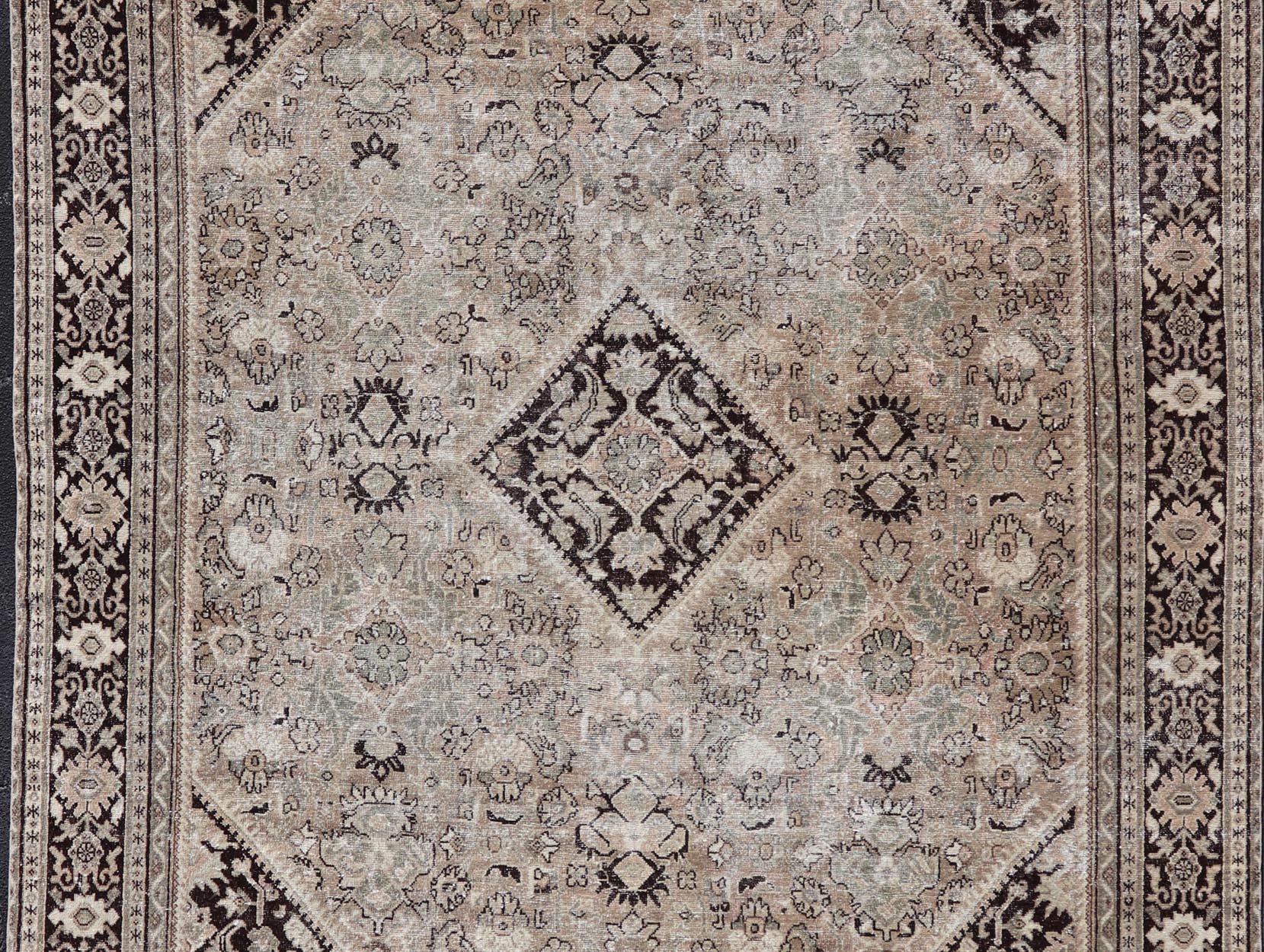 Large Antique Persian Sultanabad-Mahal Rug with Sub-Geometric Diamond Design In Good Condition For Sale In Atlanta, GA