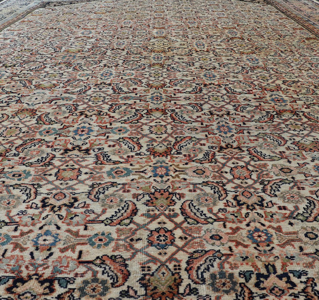 Large Antique Persian Sultanabad Rug in Ivory Background & All-Over Design For Sale 2