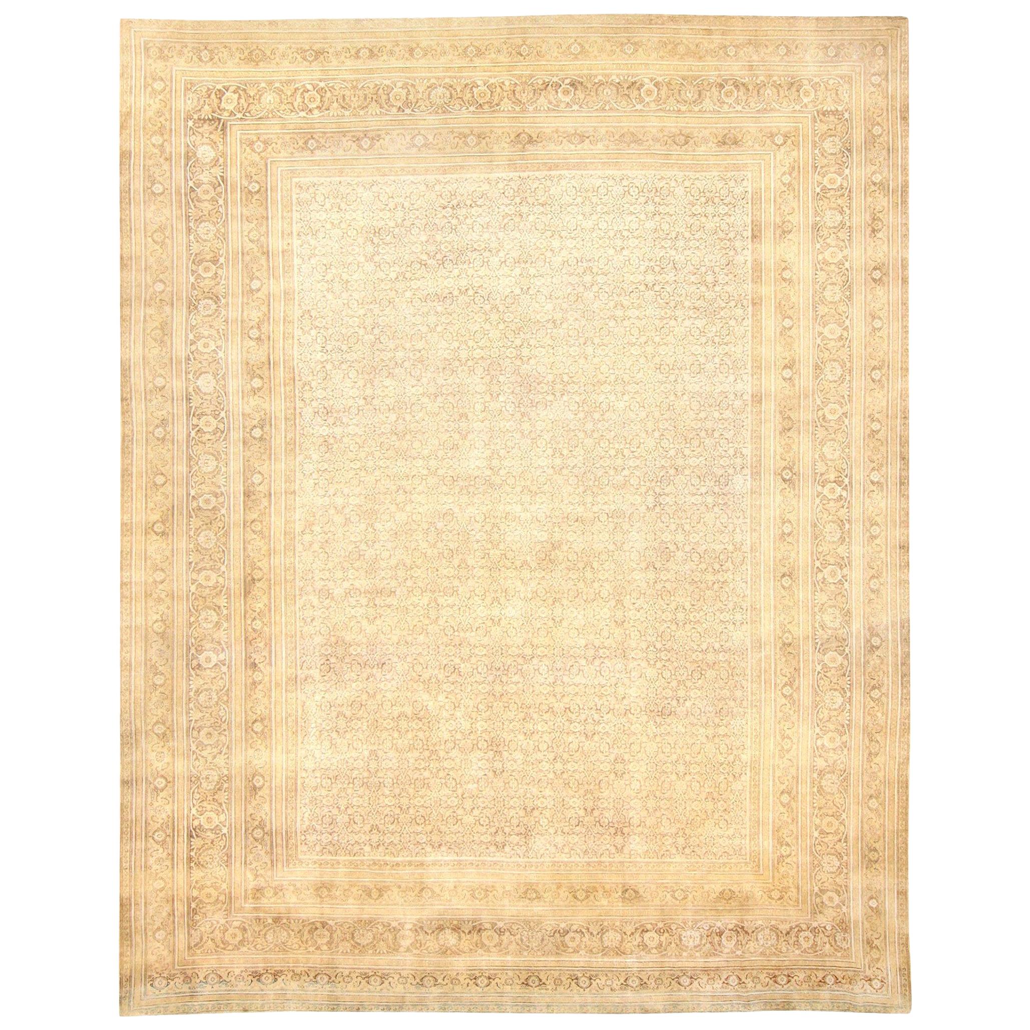 Antique Persian Tabriz Carpet. Size: 13' 7" x 16' 7"  For Sale