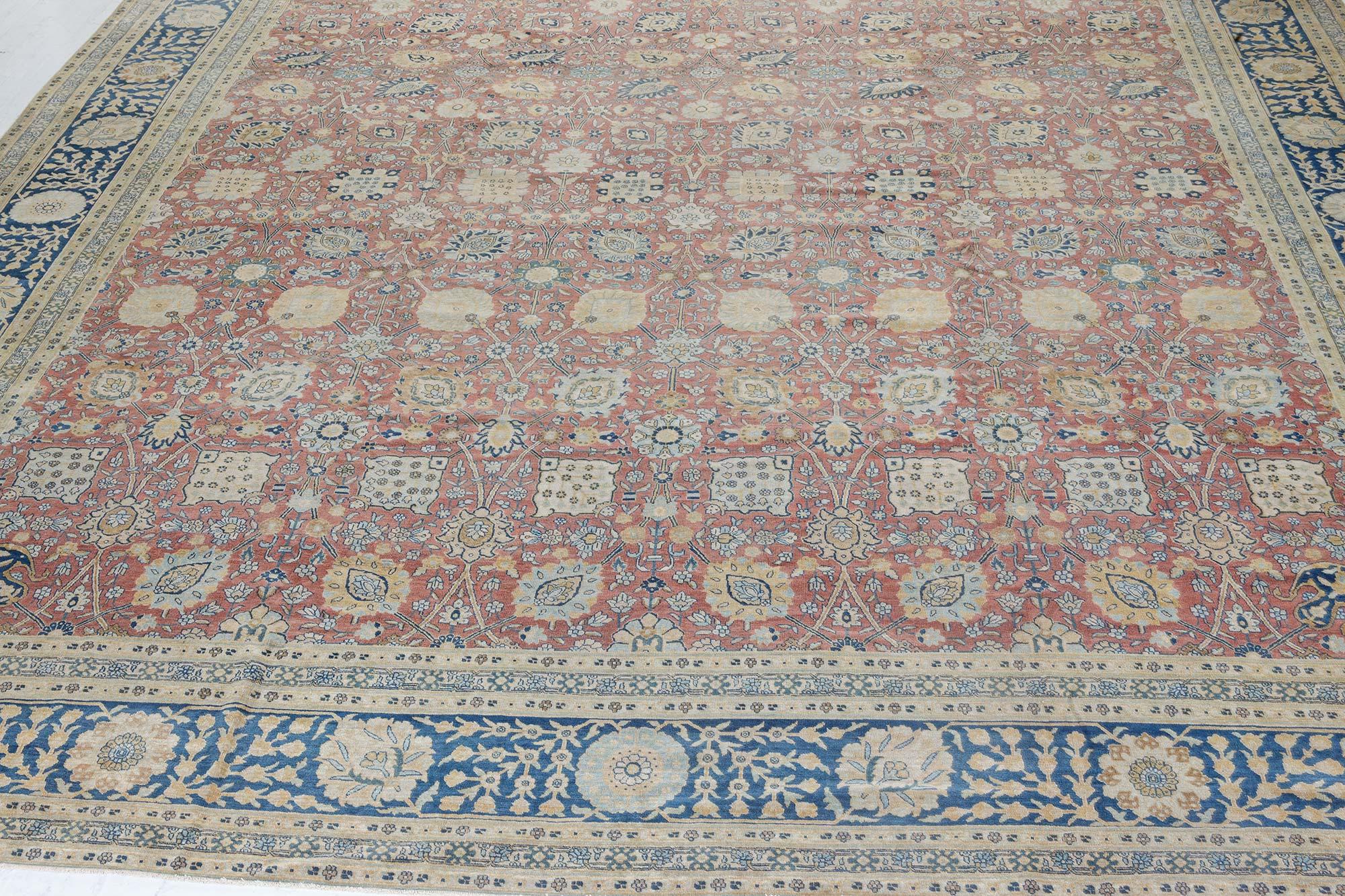 Large Antique Persian Tabriz Handmade Wool Rug In Good Condition For Sale In New York, NY