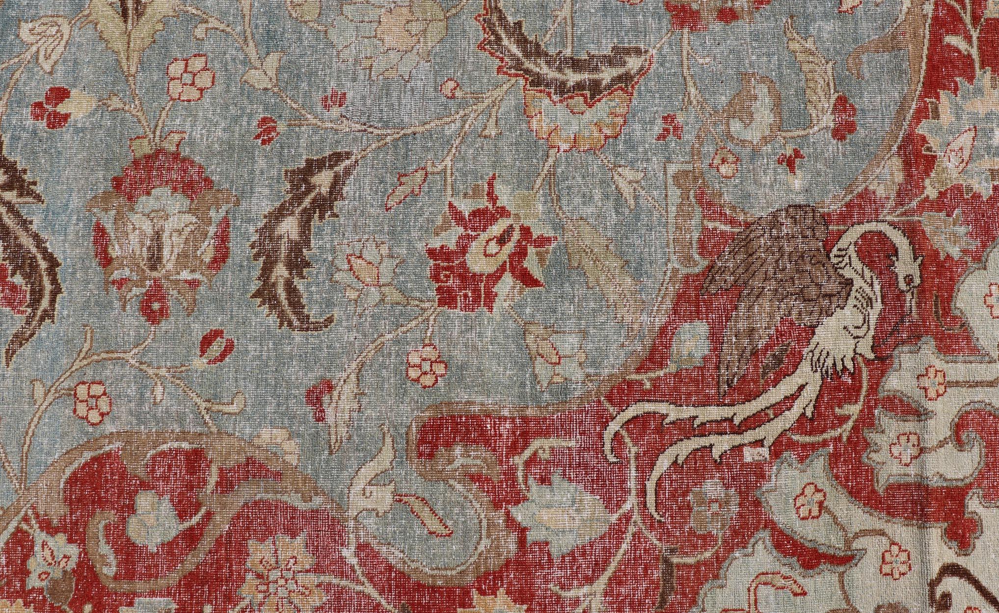 Großer antiker persischer Täbris-Teppich aus Wolle mit großem Blumenmedaillon-Design  im Angebot 3