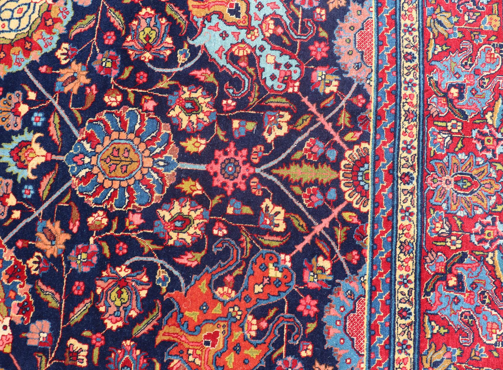 Grand tapis persan ancien de Tabriz avec motifs sous-géométriques et colorés Excellent état - En vente à Atlanta, GA