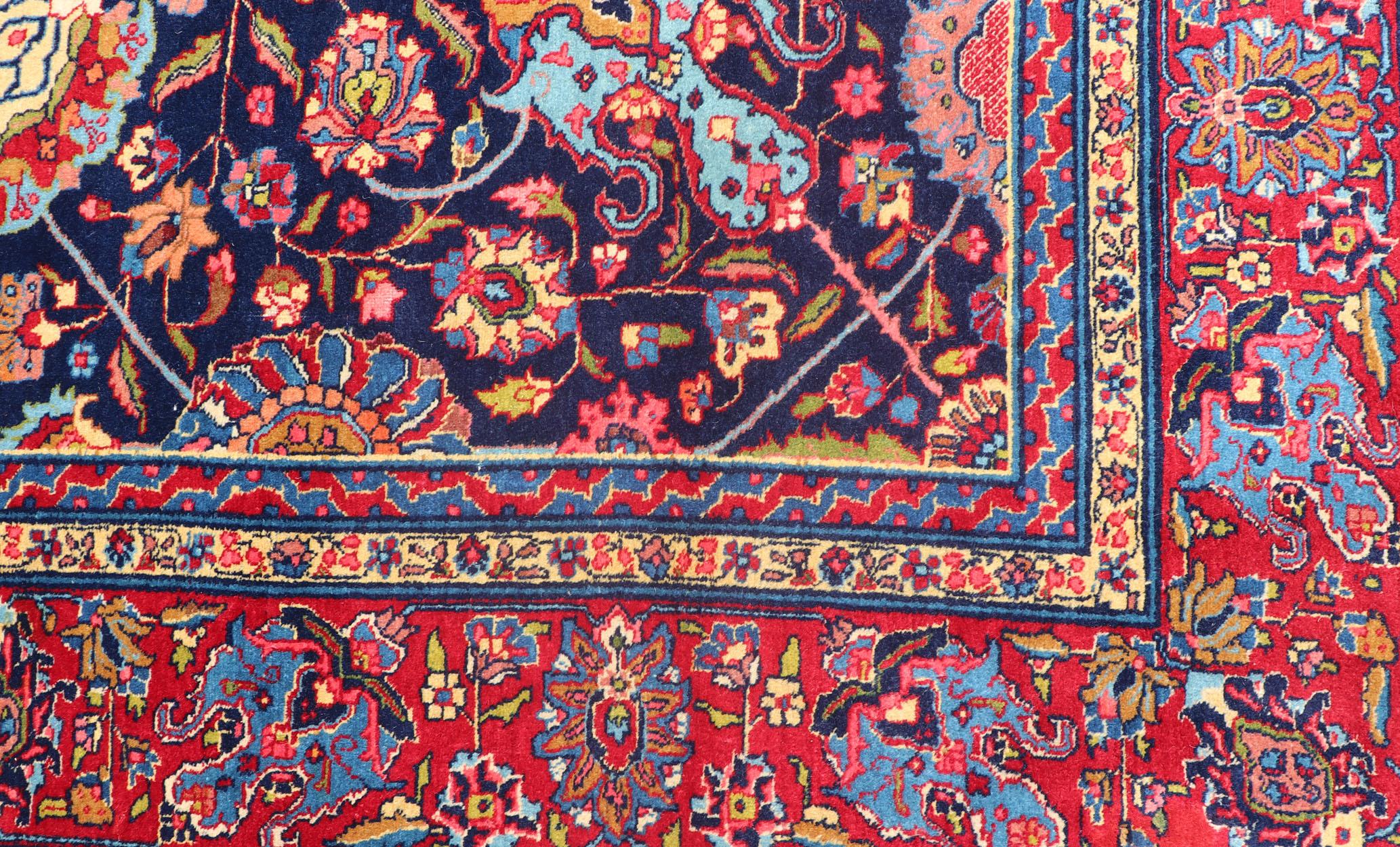 Großer antiker persischer Täbris-Teppich mit subgeometrischem und farbenfrohem Design im Zustand „Hervorragend“ im Angebot in Atlanta, GA