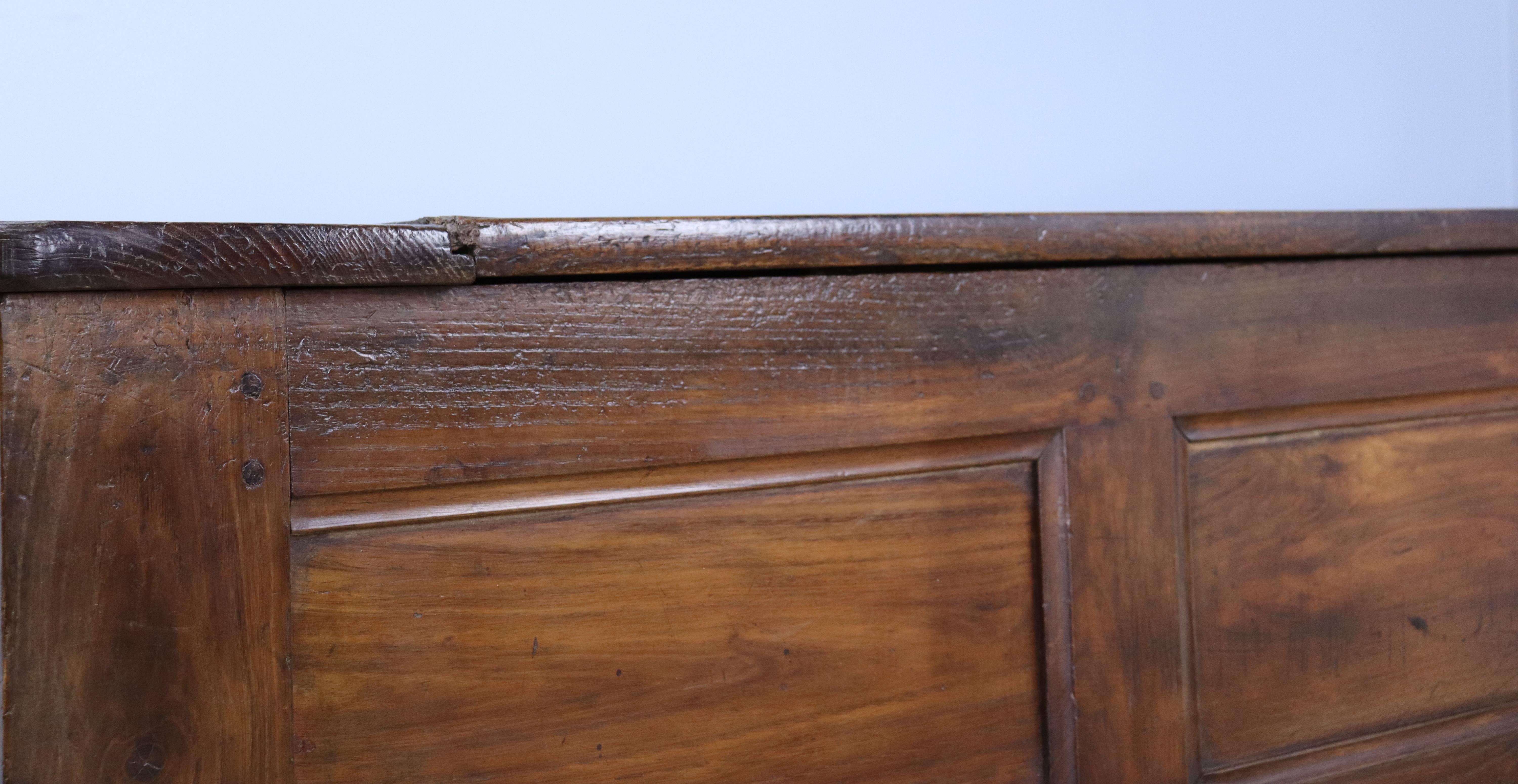 Large Antique Pine Coffer For Sale 1