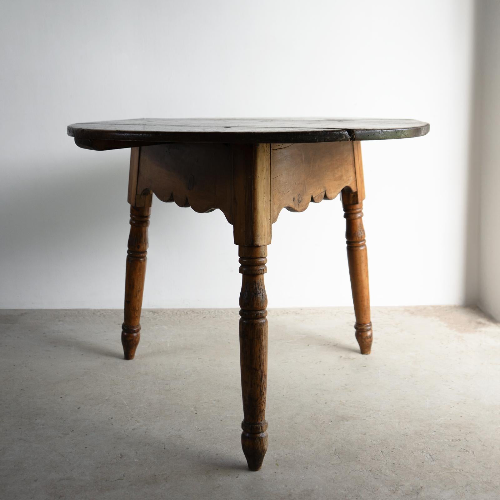 Large Antique Pine Cricket Table With Shaped Apron & Turned Legs, Welsh 19Th C. For Sale 5