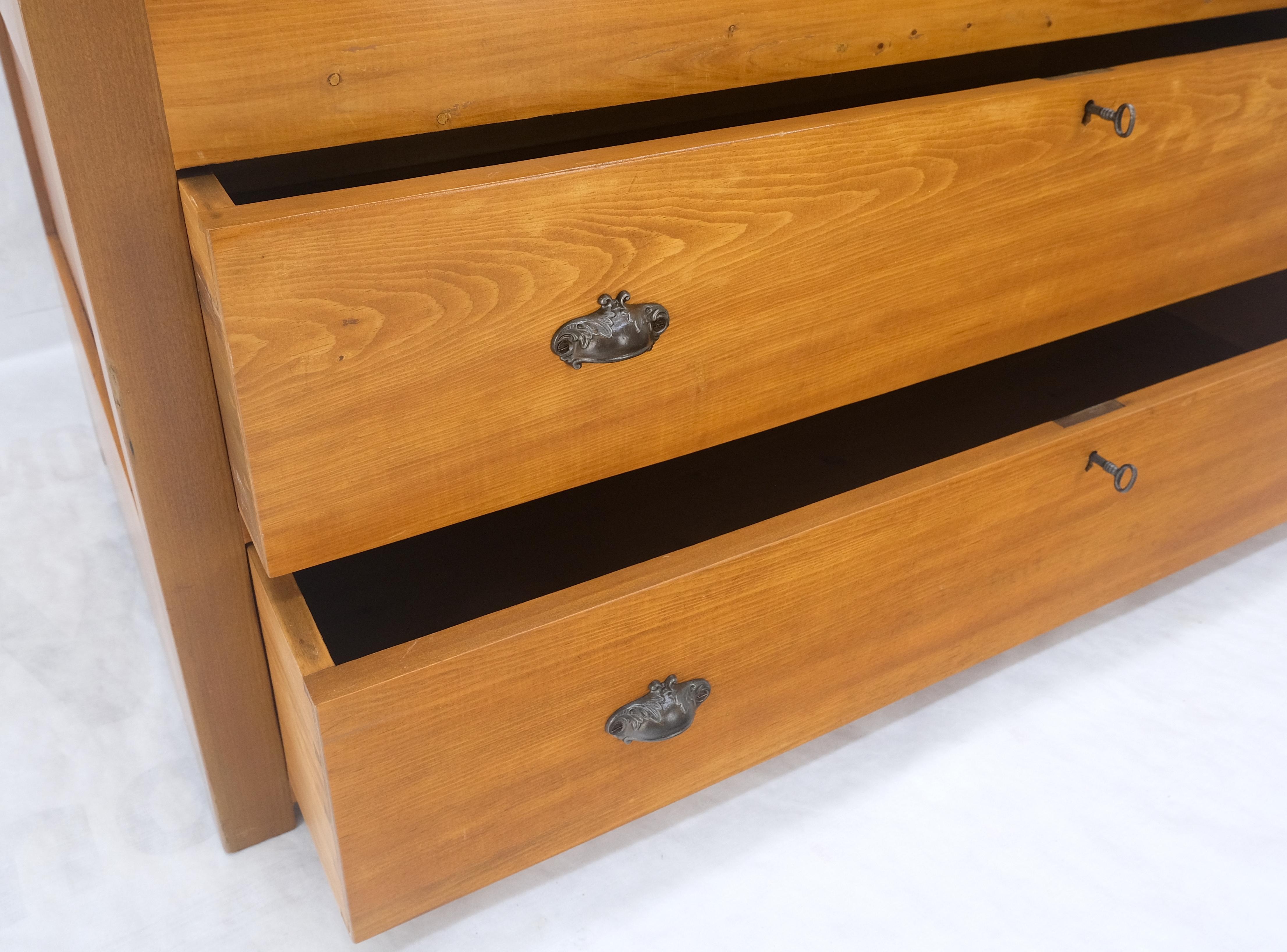 lane cedar chest with bottom drawer