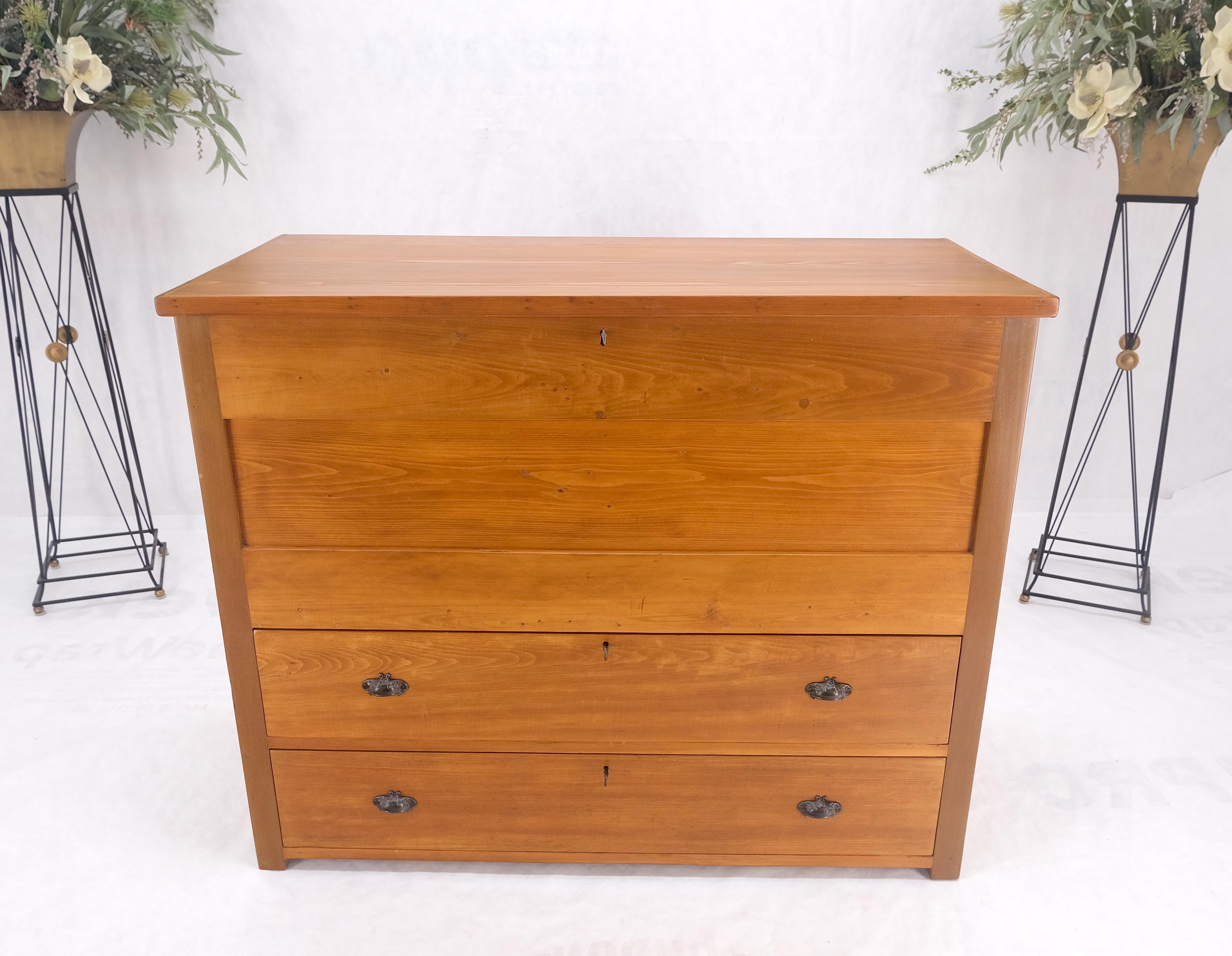 hope chest with drawers