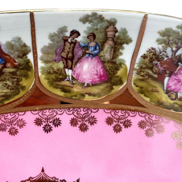 Gran plato antiguo de cortejo de porcelana rosa y dorada con escenas de Fragonard Alemán en venta