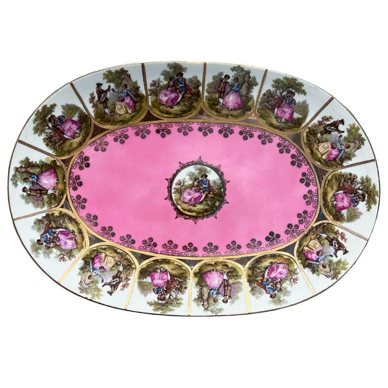 Gran plato antiguo de cortejo de porcelana rosa y dorada con escenas de Fragonard en venta 1