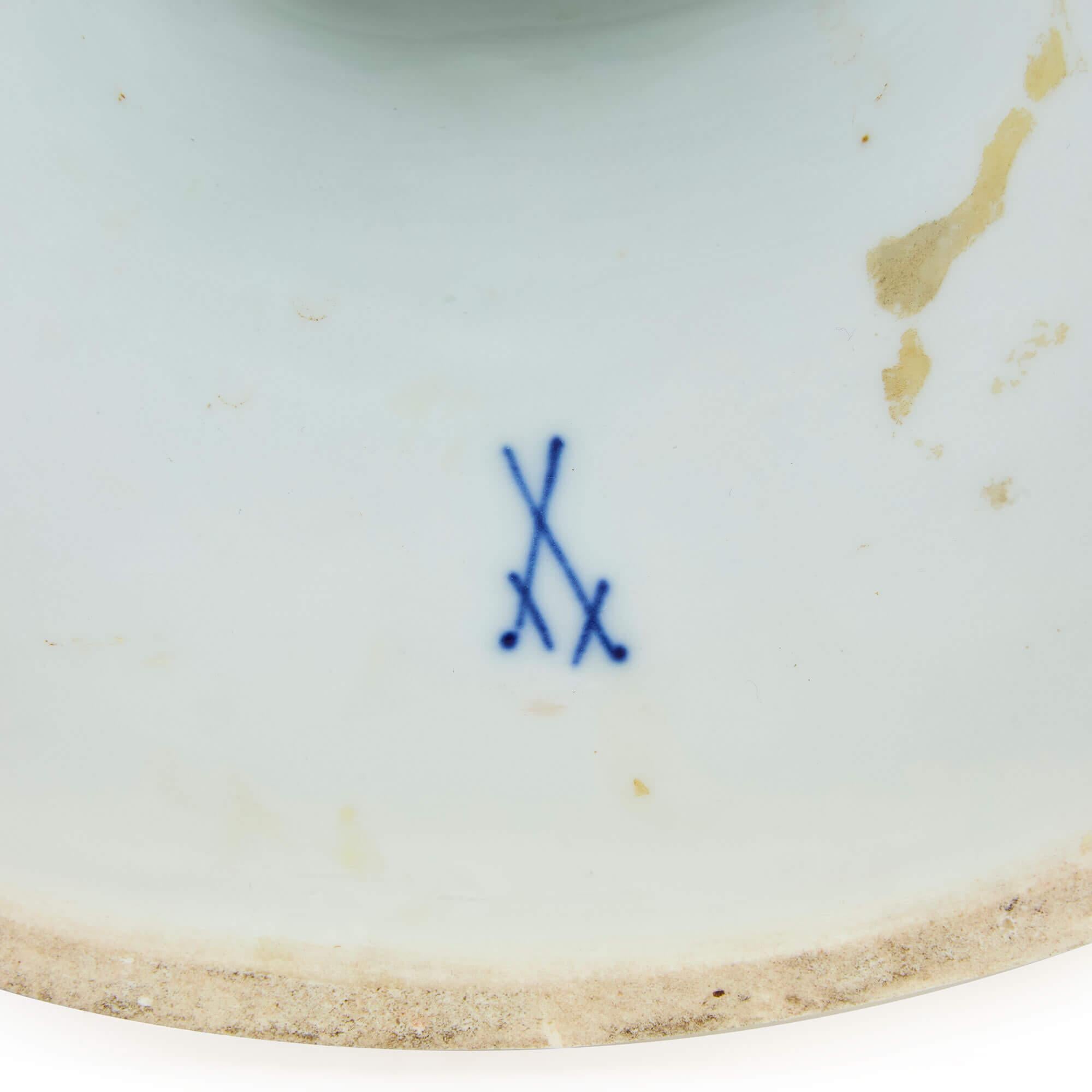 Grande bicchiere antico in porcellana di Meissen Porcelain in vendita 2