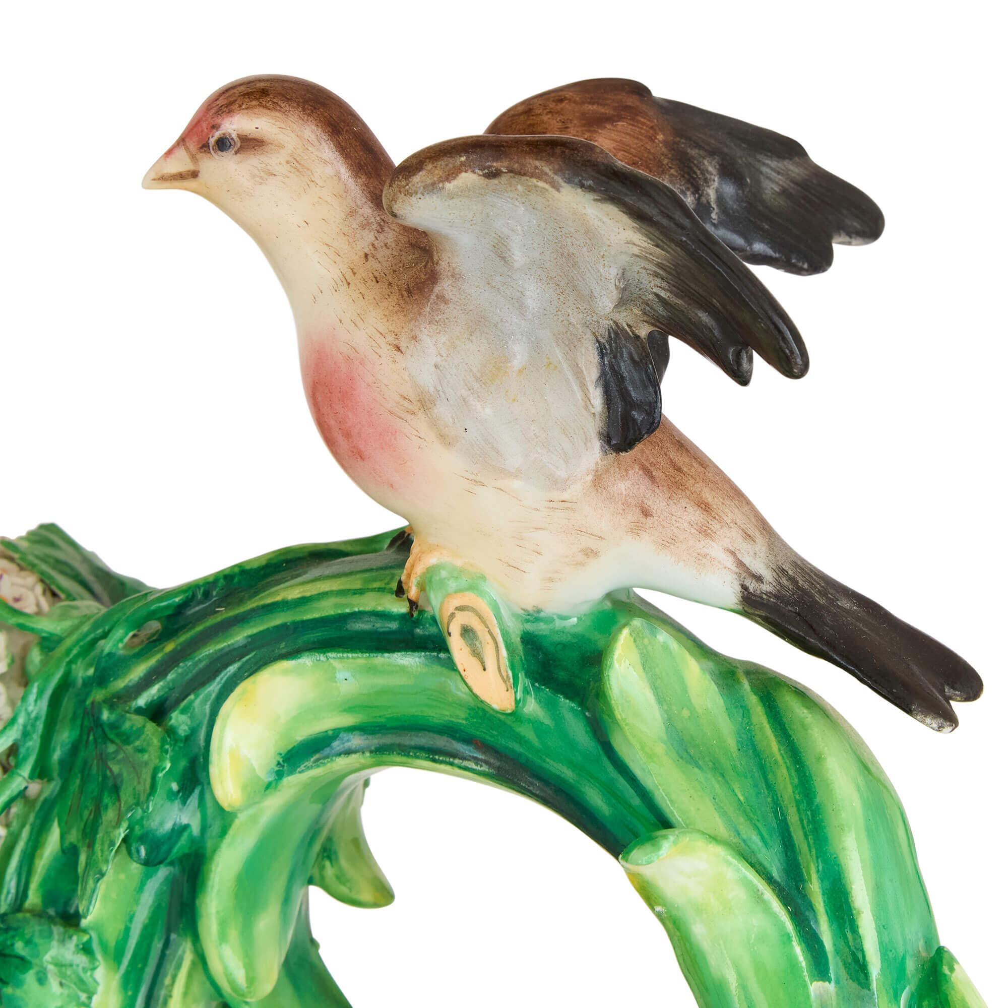 Cotto in fornace Grande bicchiere antico in porcellana di Meissen Porcelain in vendita