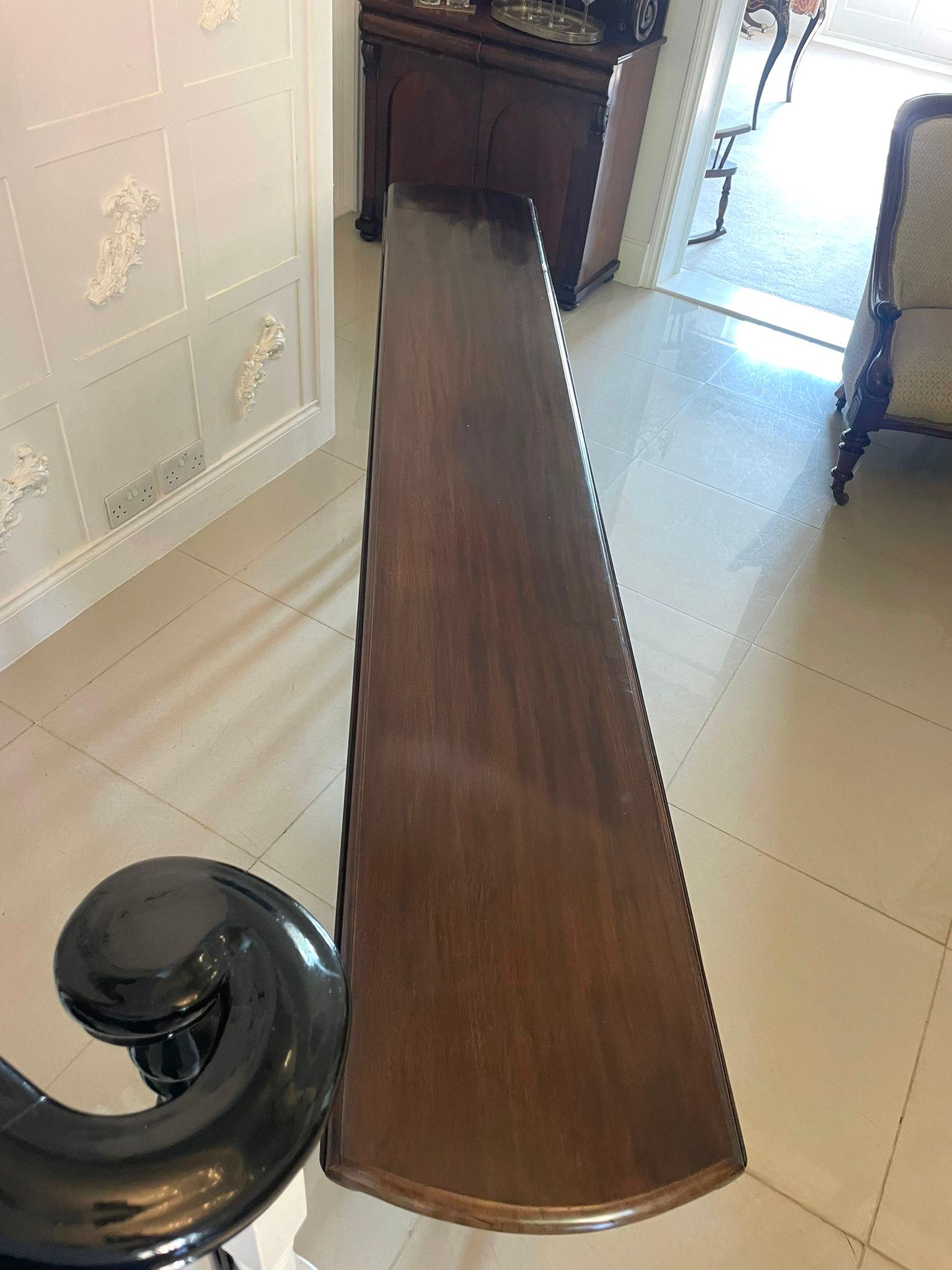 Large Antique Quality Figured Mahogany Irish Wake/Dining Table 72 x 242 x 144 cm 10