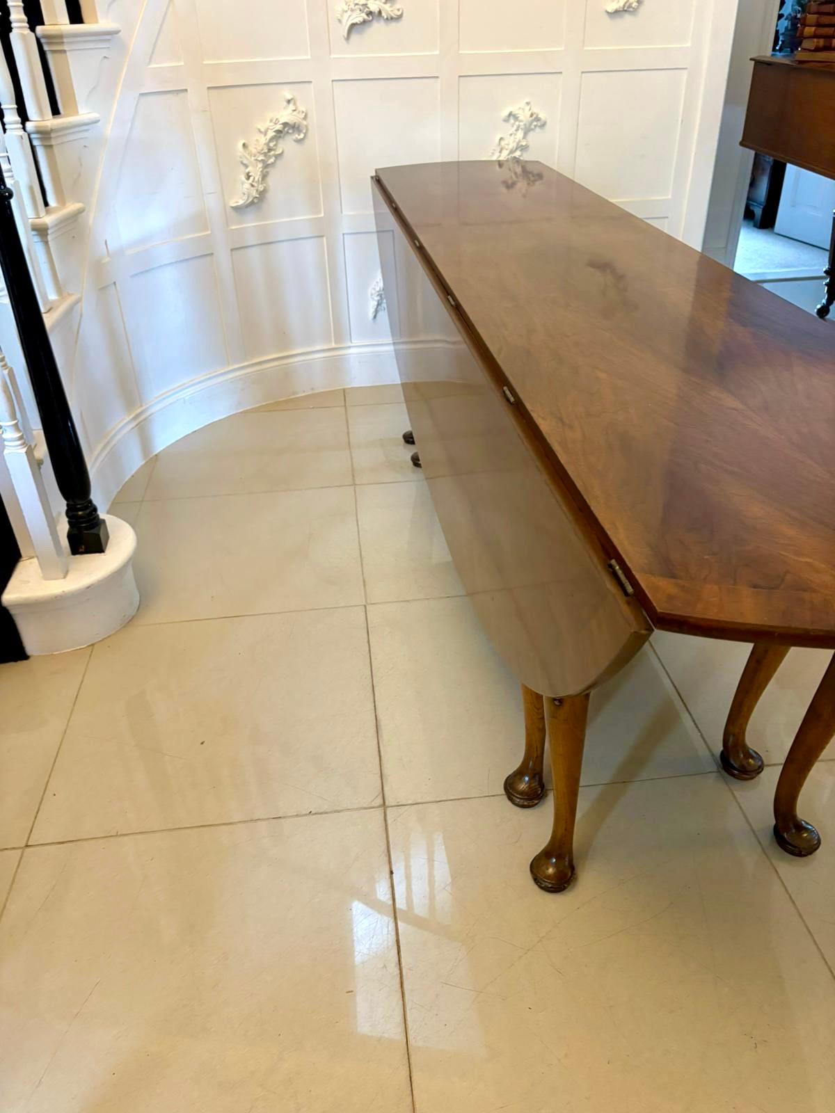Large Antique Quality Figured Walnut 10 Seater Wake Dining Table For Sale 7