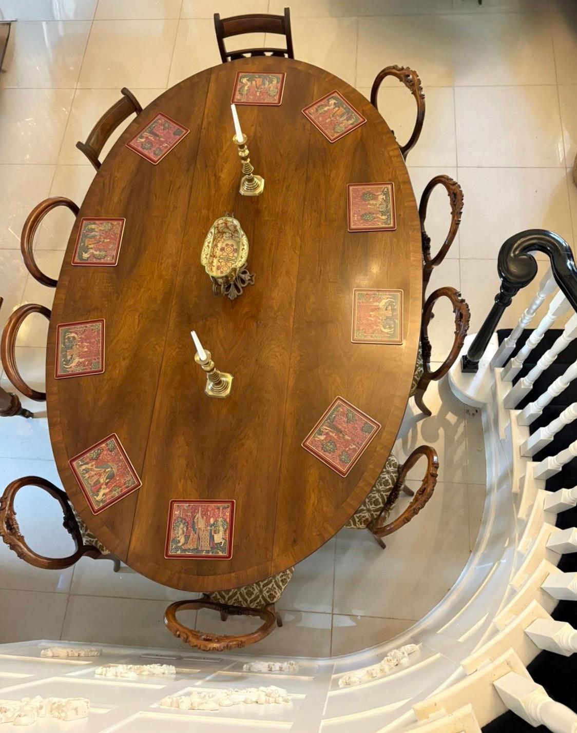 English Large Antique Quality Figured Walnut 10 Seater Wake Dining Table For Sale