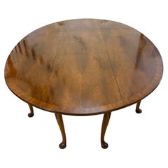 Large Antique Quality Figured Walnut 10 Seater Wake Dining Table