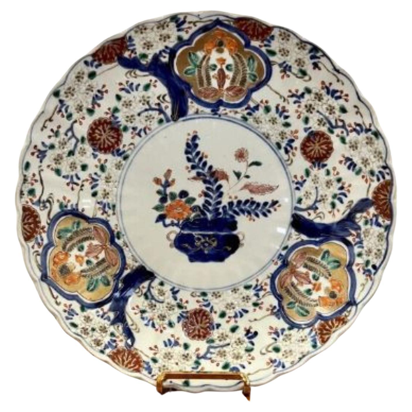 Grande piatto imari giapponese di qualità antica