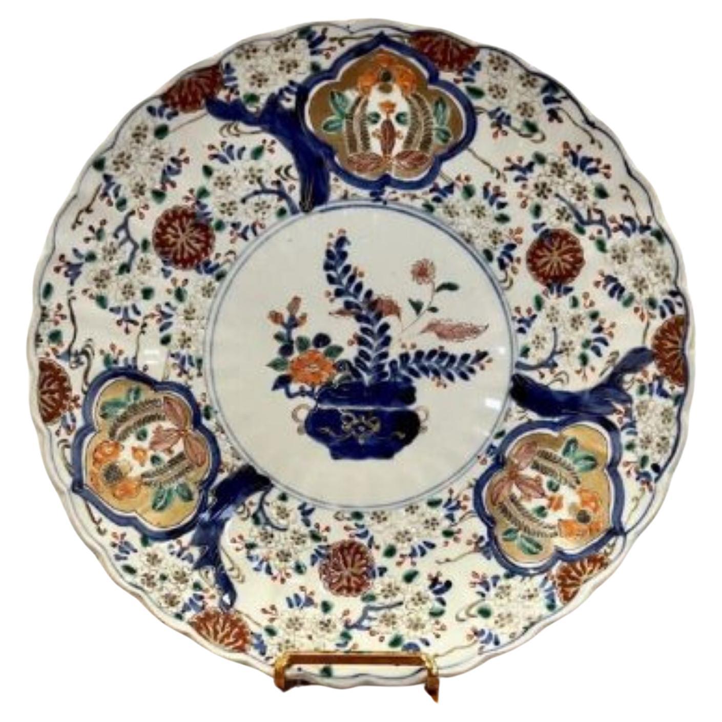 Großer japanischer Imari-Teller in antiker Qualität  im Angebot