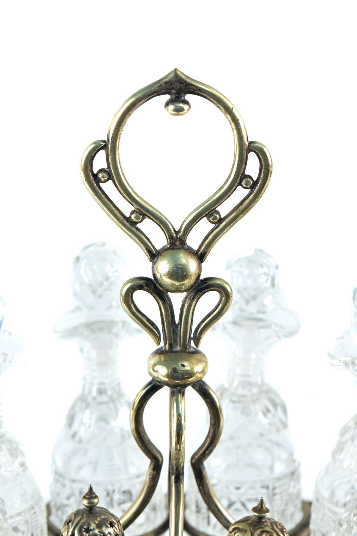 Édouardien Grand ensemble de burettes ovales de qualité ancienne de 8 pièces en métal argenté en vente