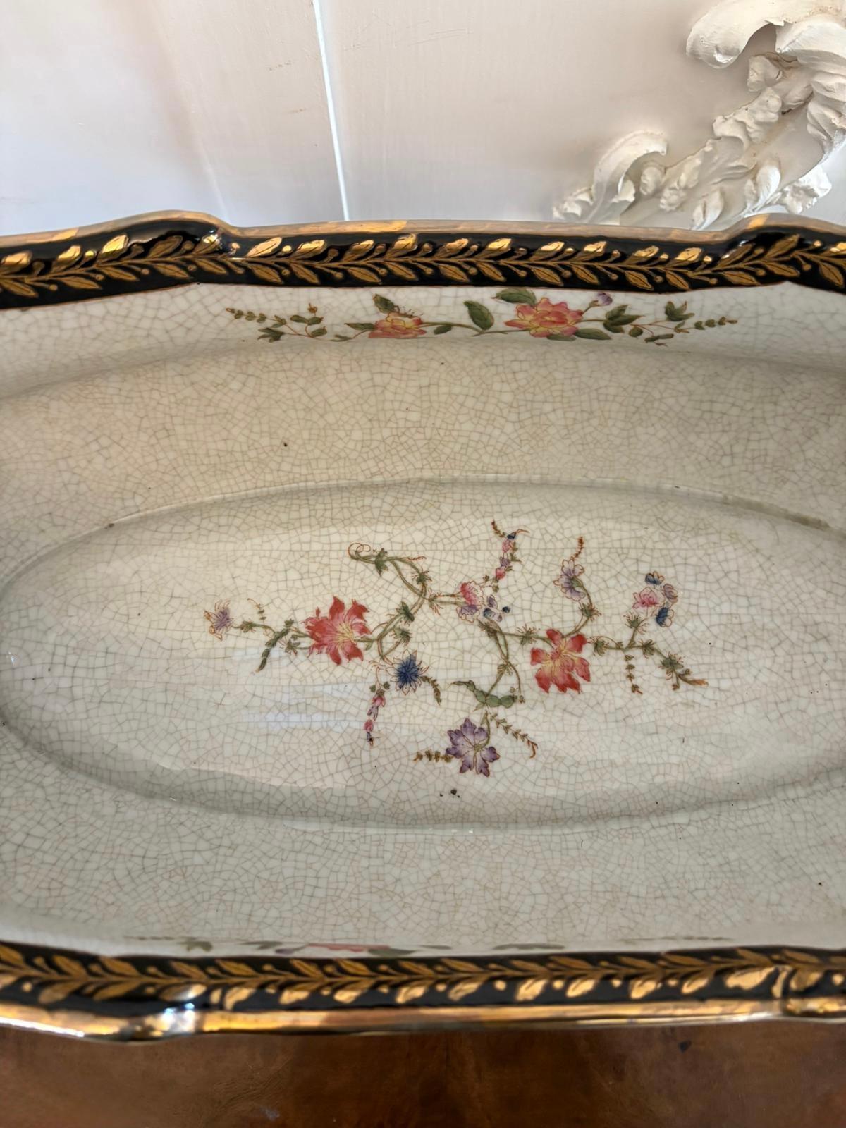 Grand centre de table de qualité ancienne monté en porcelaine et laiton Bon état - En vente à Suffolk, GB