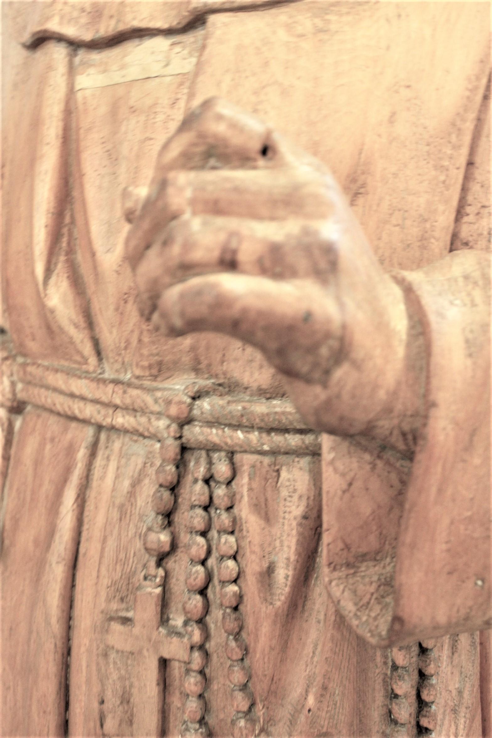 Grande sculpture canadienne ancienne en bois sculptée à la main représentant Saint Antoine et Jésus en vente 3