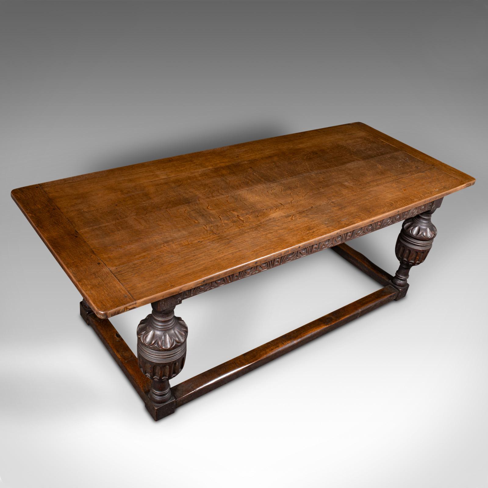 XIXe siècle Grande table de réfectoire ancienne, écossaise, chêne, 6 à 8 places, goût gothique, victorien
