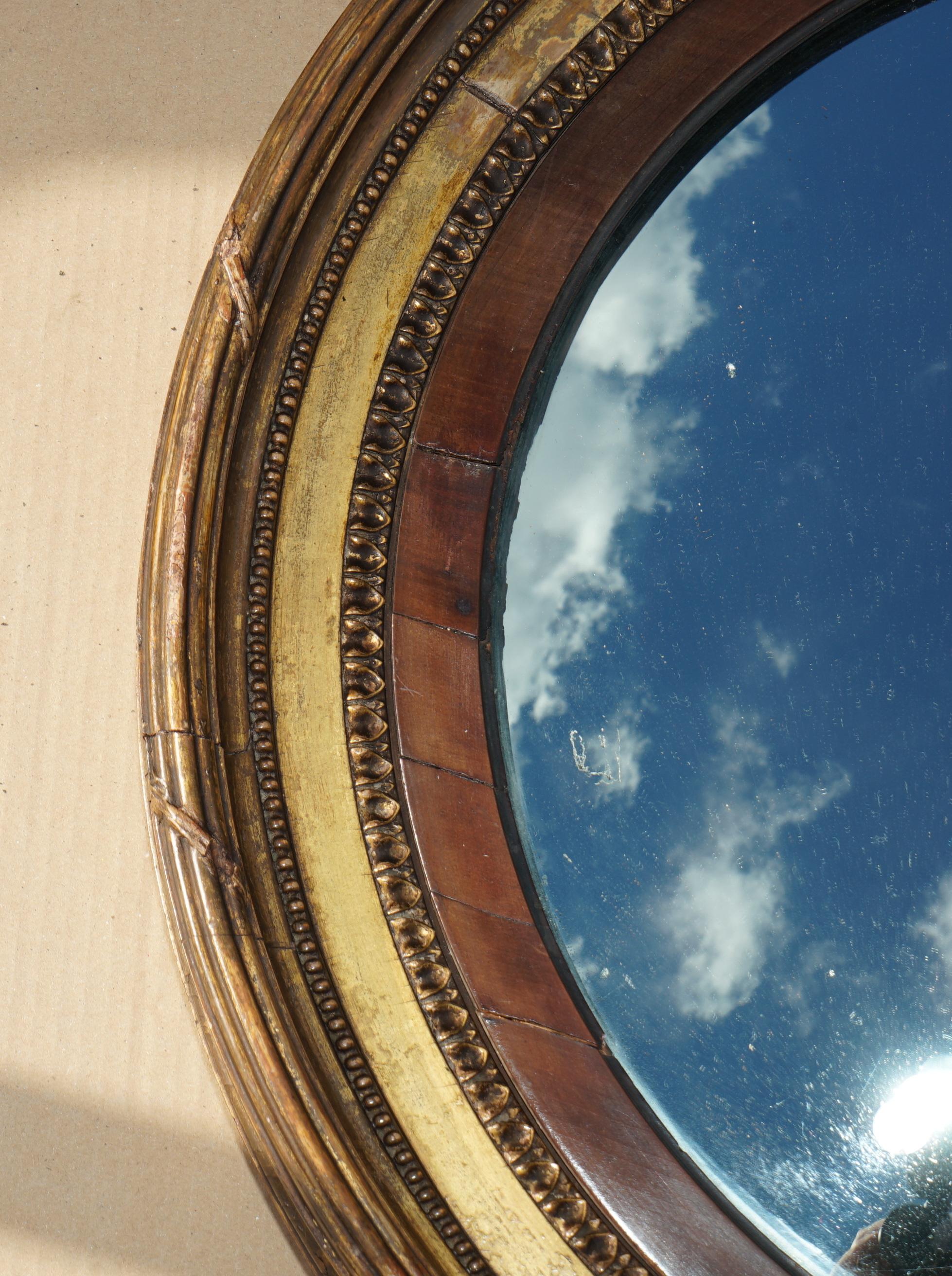 Regency LARGE ANTIQUE REGENCY CIRCA 1815 GiLTWOOD FRAMED CONVEX BUTLERS WALL MIRROR