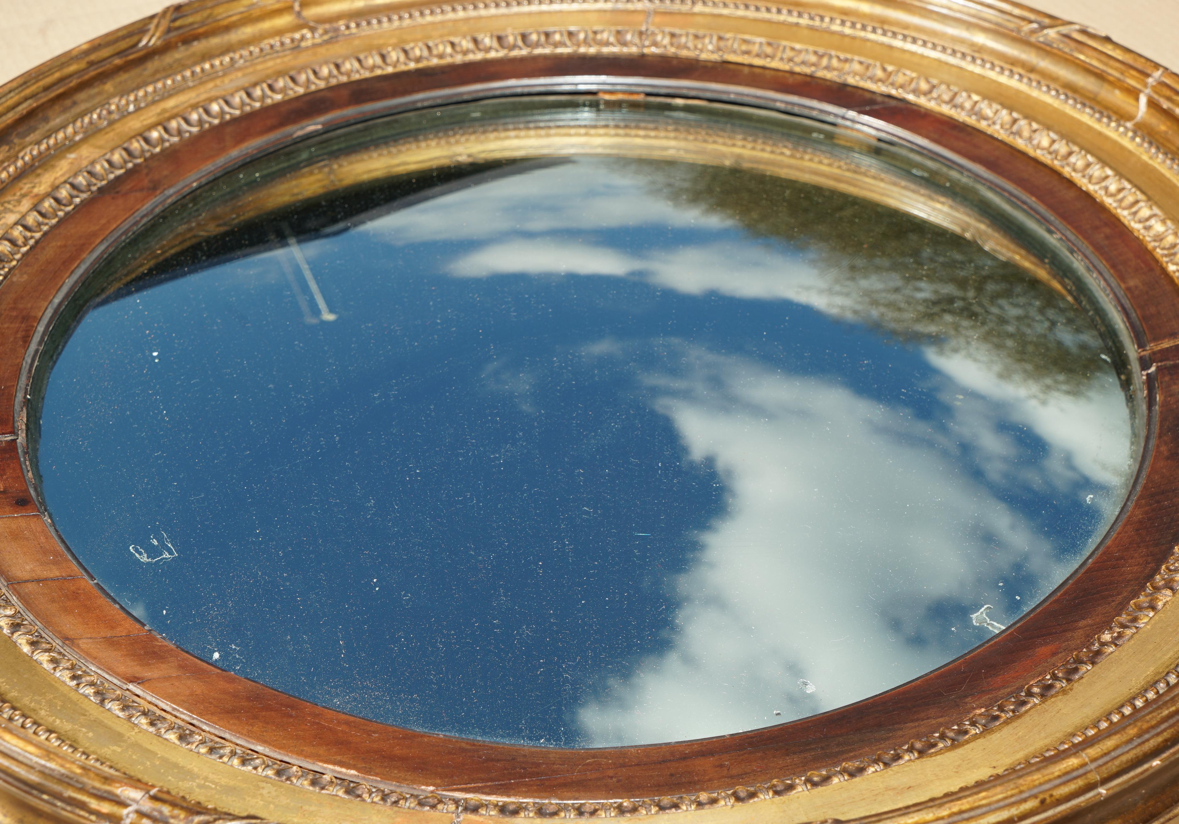 LARGE ANTIQUE REGENCY CIRCA 1815 GiLTWOOD FRAMED CONVEX BUTLERS WALL MIRROR In Good Condition In West Sussex, Pulborough