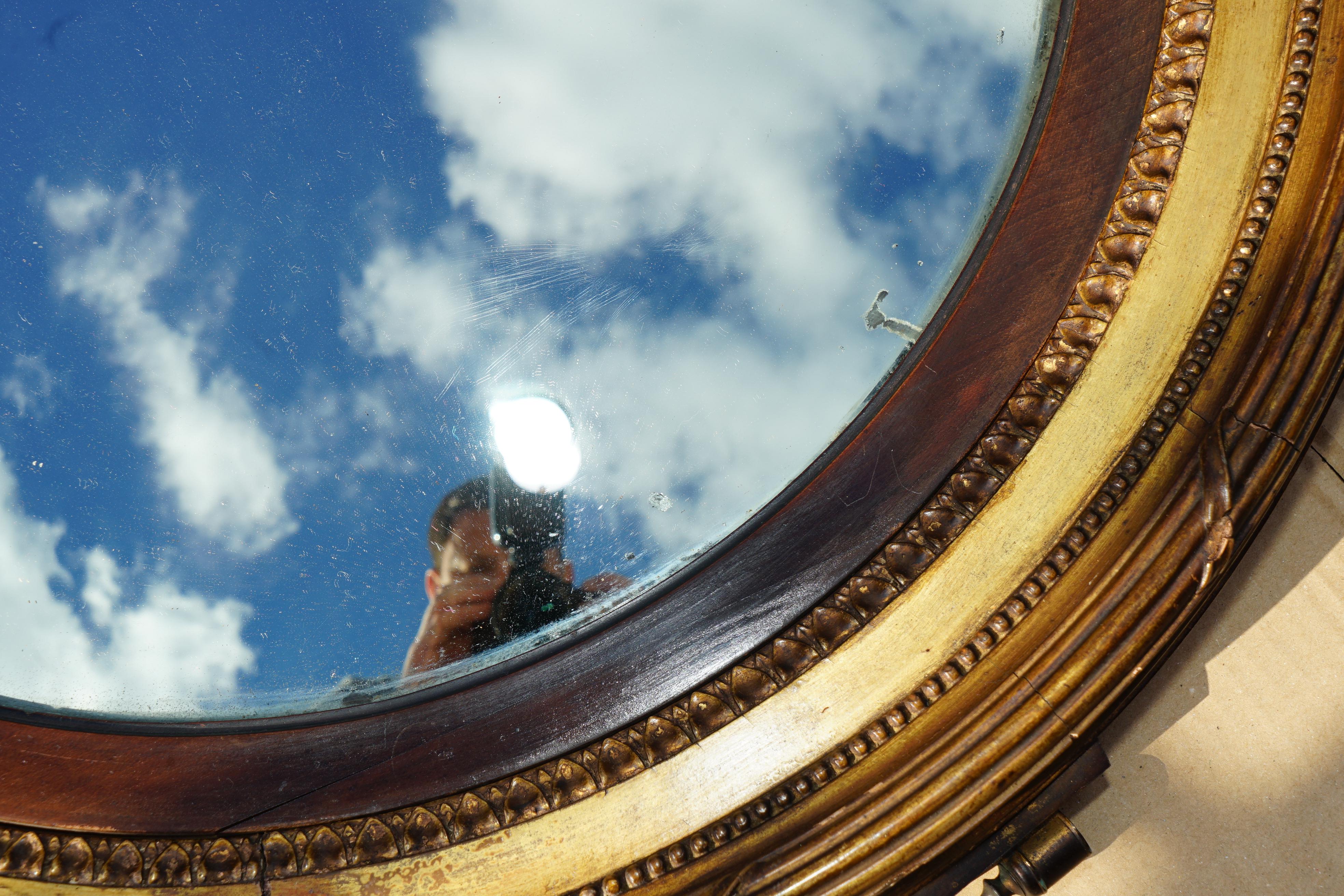 LARGE ANTIQUE REGENCY CIRCA 1815 GiLTWOOD FRAMED CONVEX BUTLERS WALL MIRROR 1