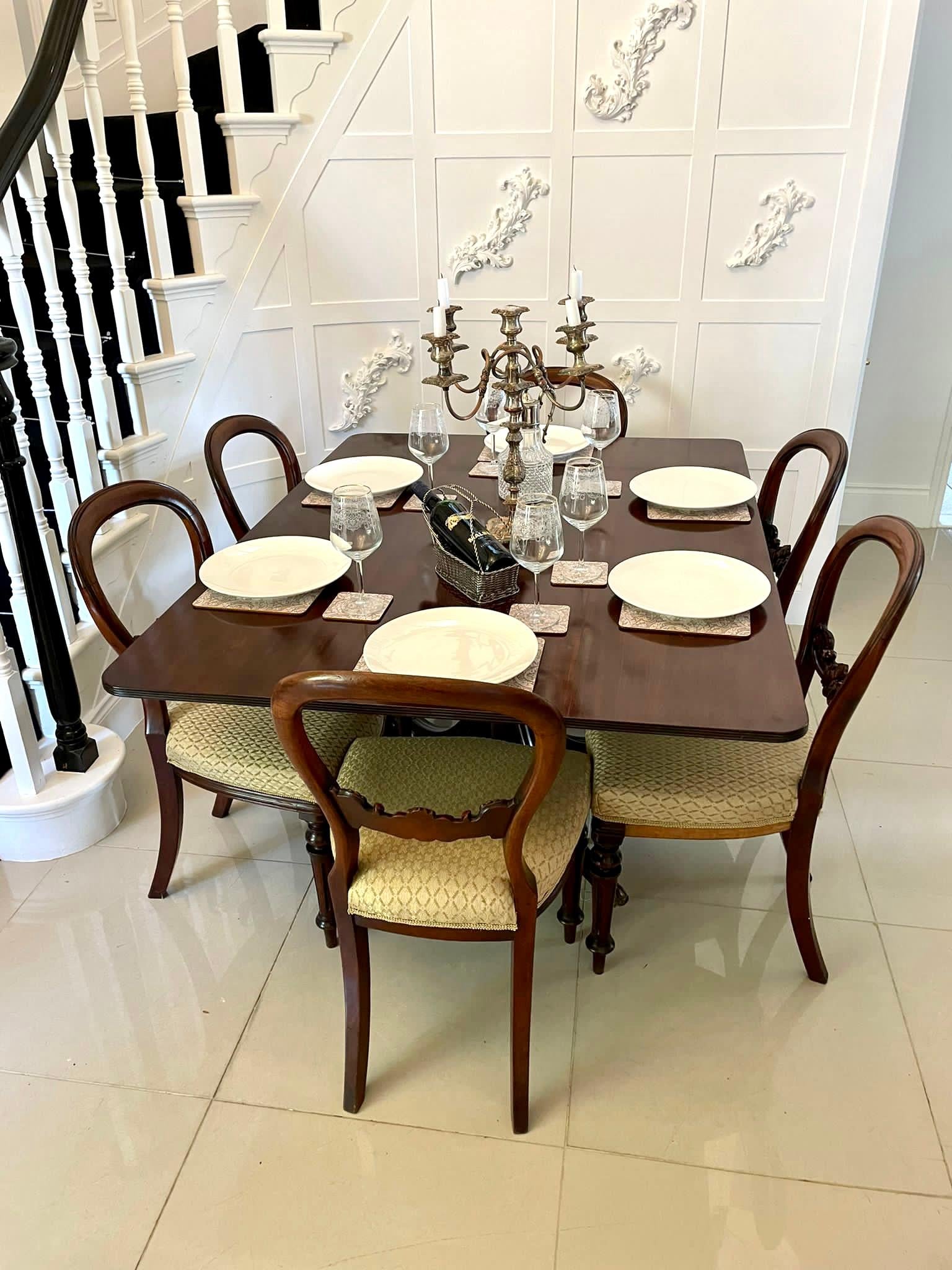 Early 19th Century Large Antique Regency Outstanding Quality Figured Mahogany Dining Table For Sale