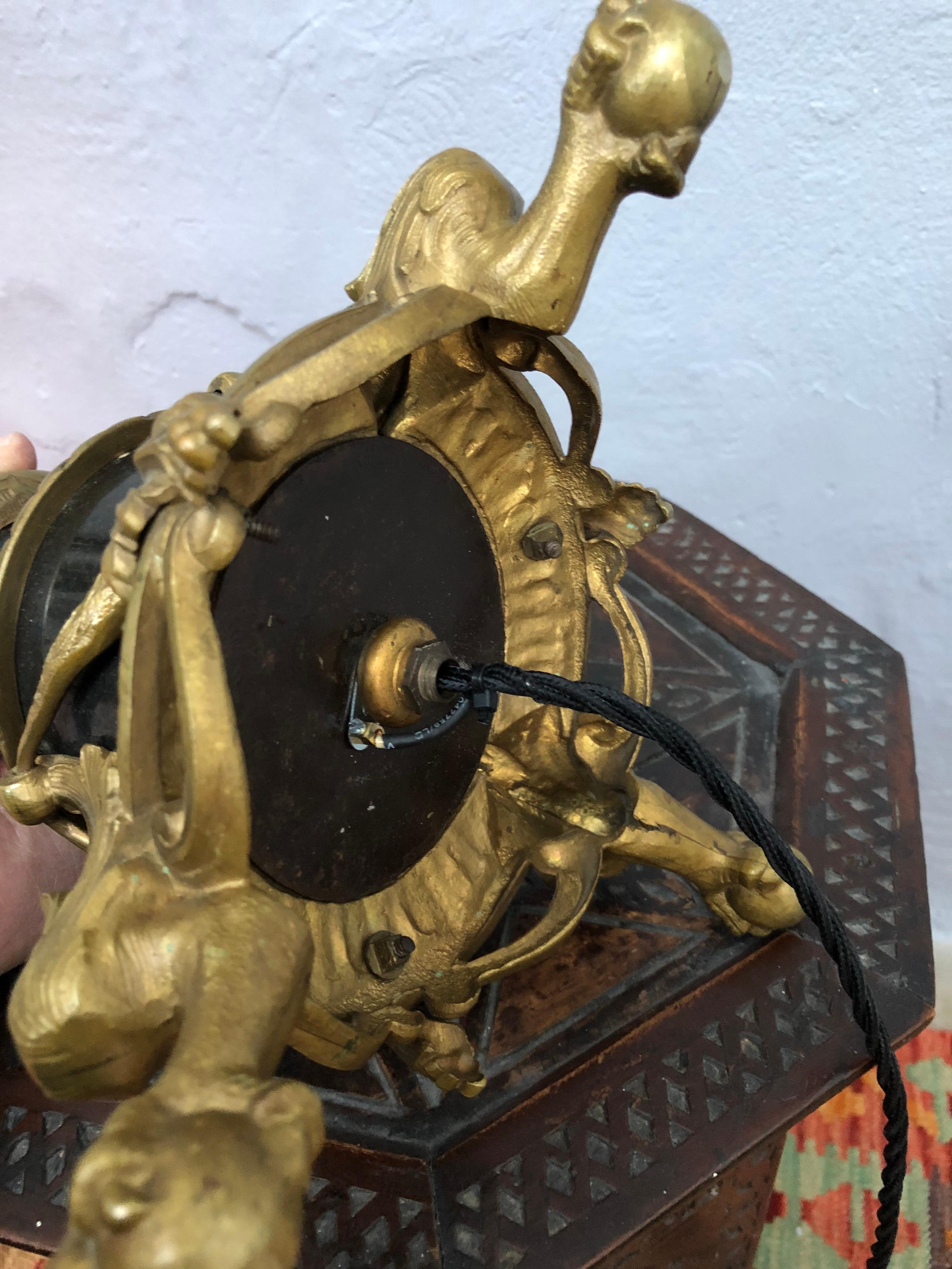 Große antike Regency-Tischlampe aus Messing und poliertem schwarzem Marmor im Angebot 5