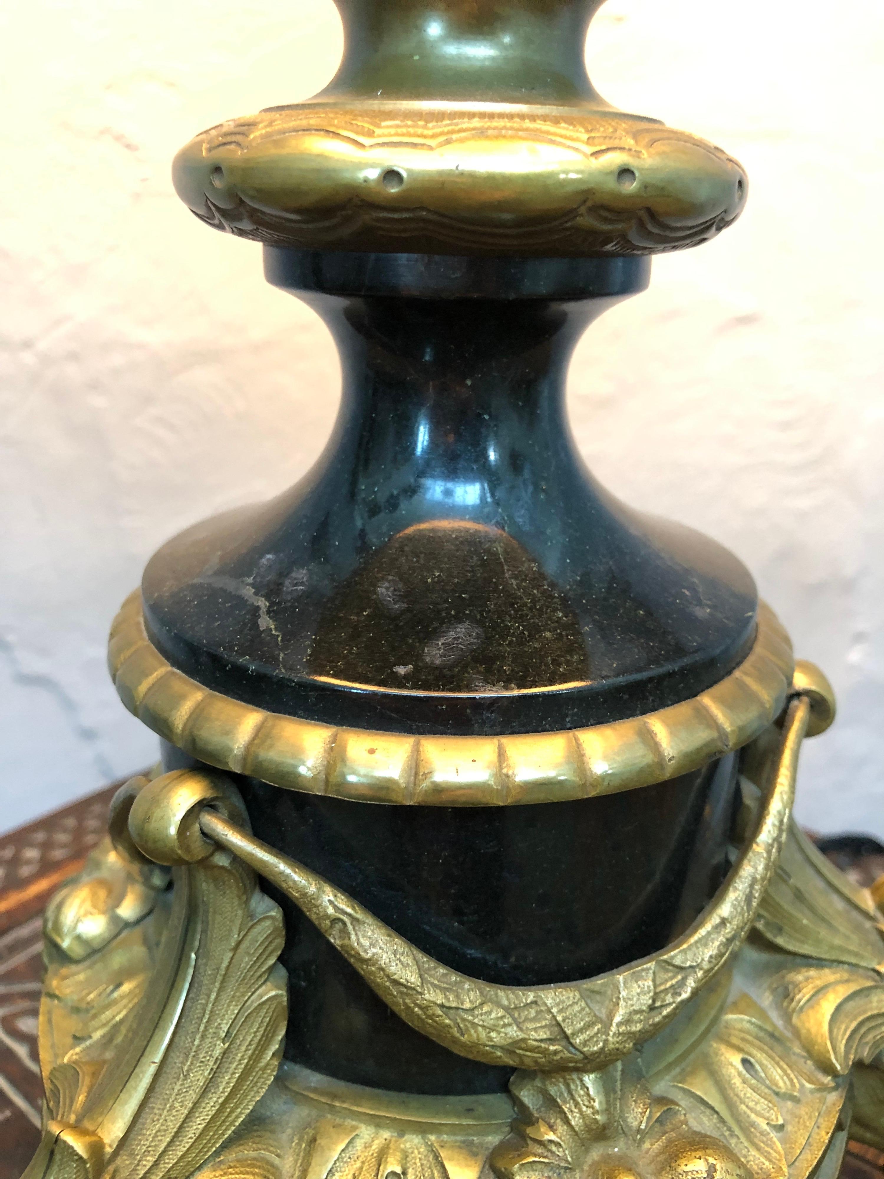 Large Antique Regency Table Lamp in Brass And Polished Black Marble For Sale 2