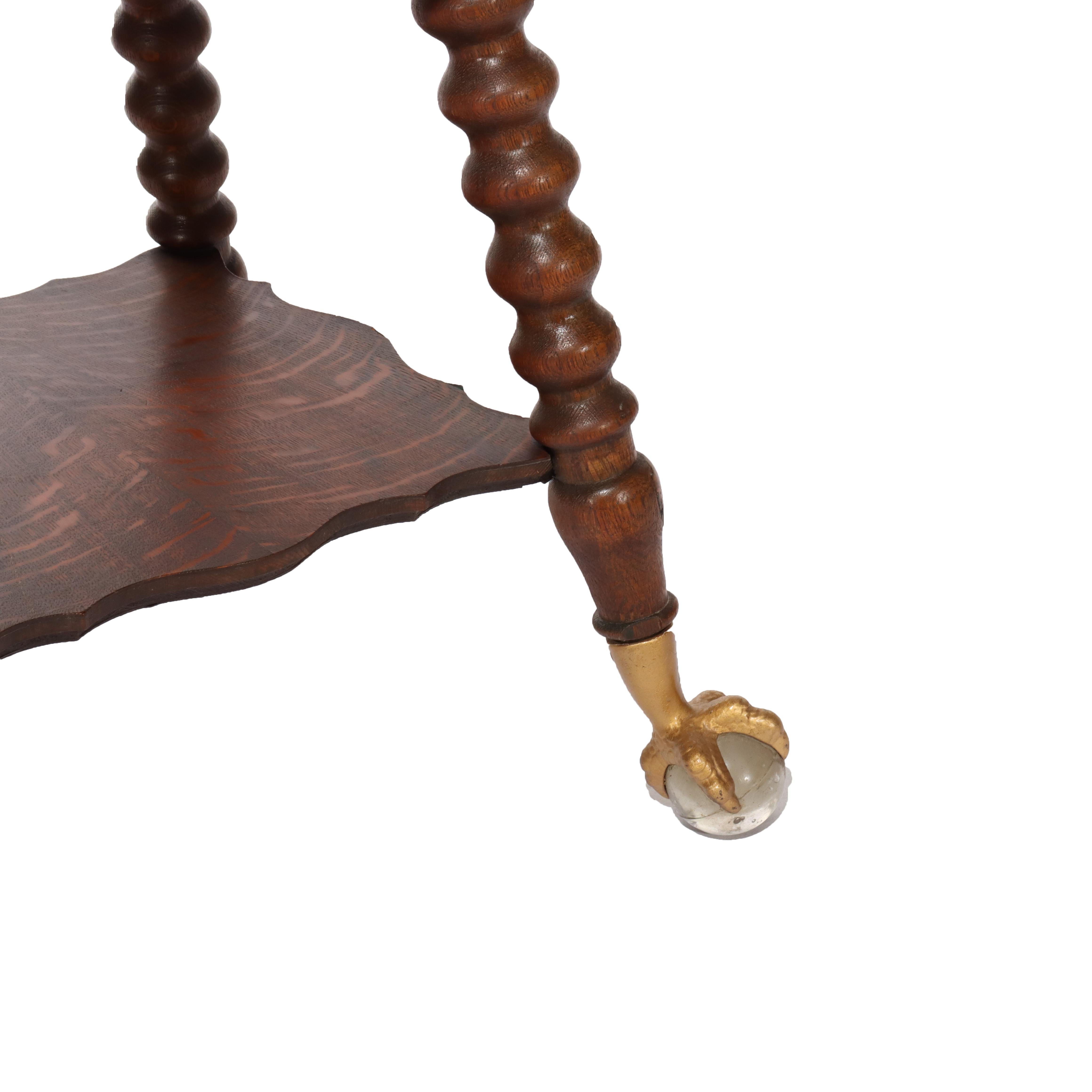 20ième siècle Grande table de lampe ancienne en chêne sculpté de l'école RJ Horner, avec pieds en cristal et dorés en vente