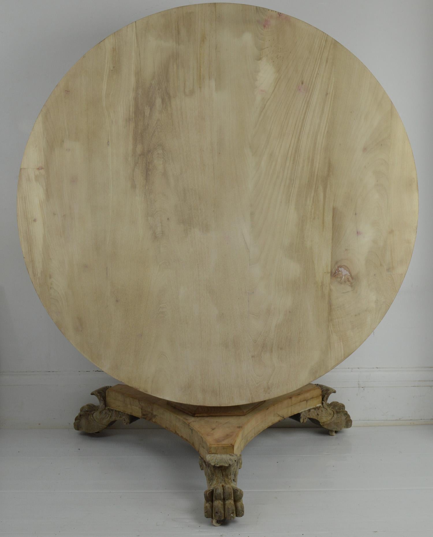 English Large Antique Round Bleached Mahogany and Pine Table in Palladian Style