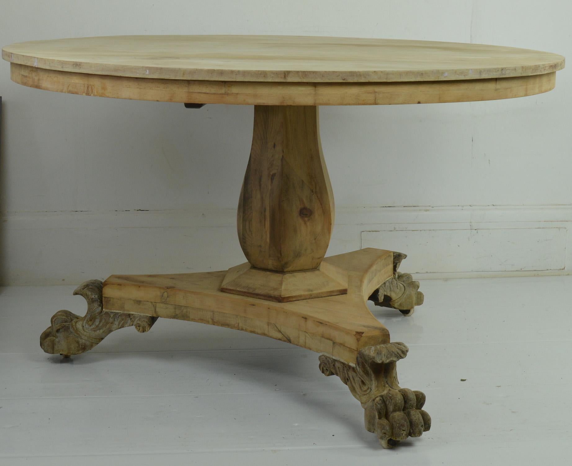 Large Antique Round Bleached Mahogany and Pine Table in Palladian Style In Good Condition In St Annes, Lancashire