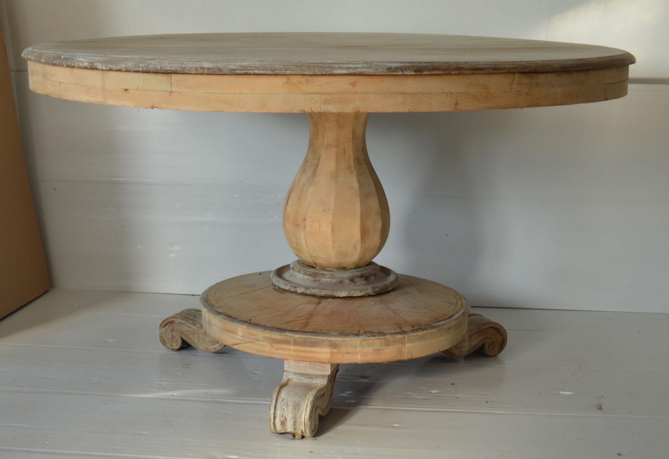 English Large Antique Round Bleached Mahogany and Pine Table in Palladian Style