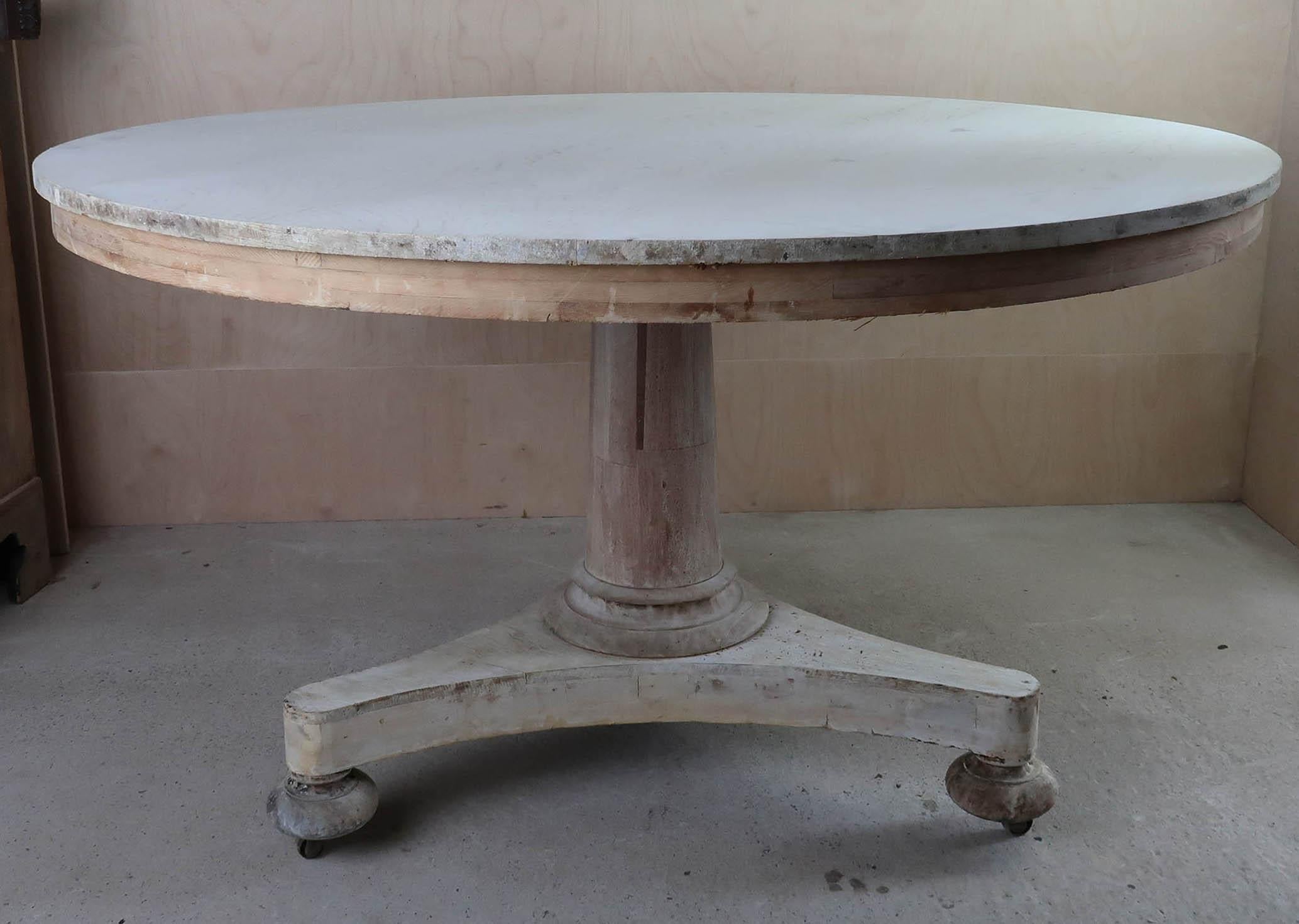 Large Antique Round Bleached Oak Centre Table in Palladian Style, C.1835 5