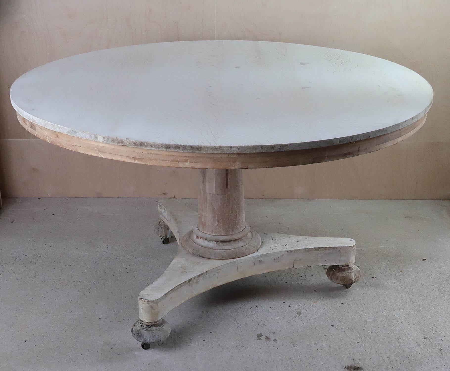 Large Antique Round Bleached Oak Centre Table in Palladian Style, C.1835 1