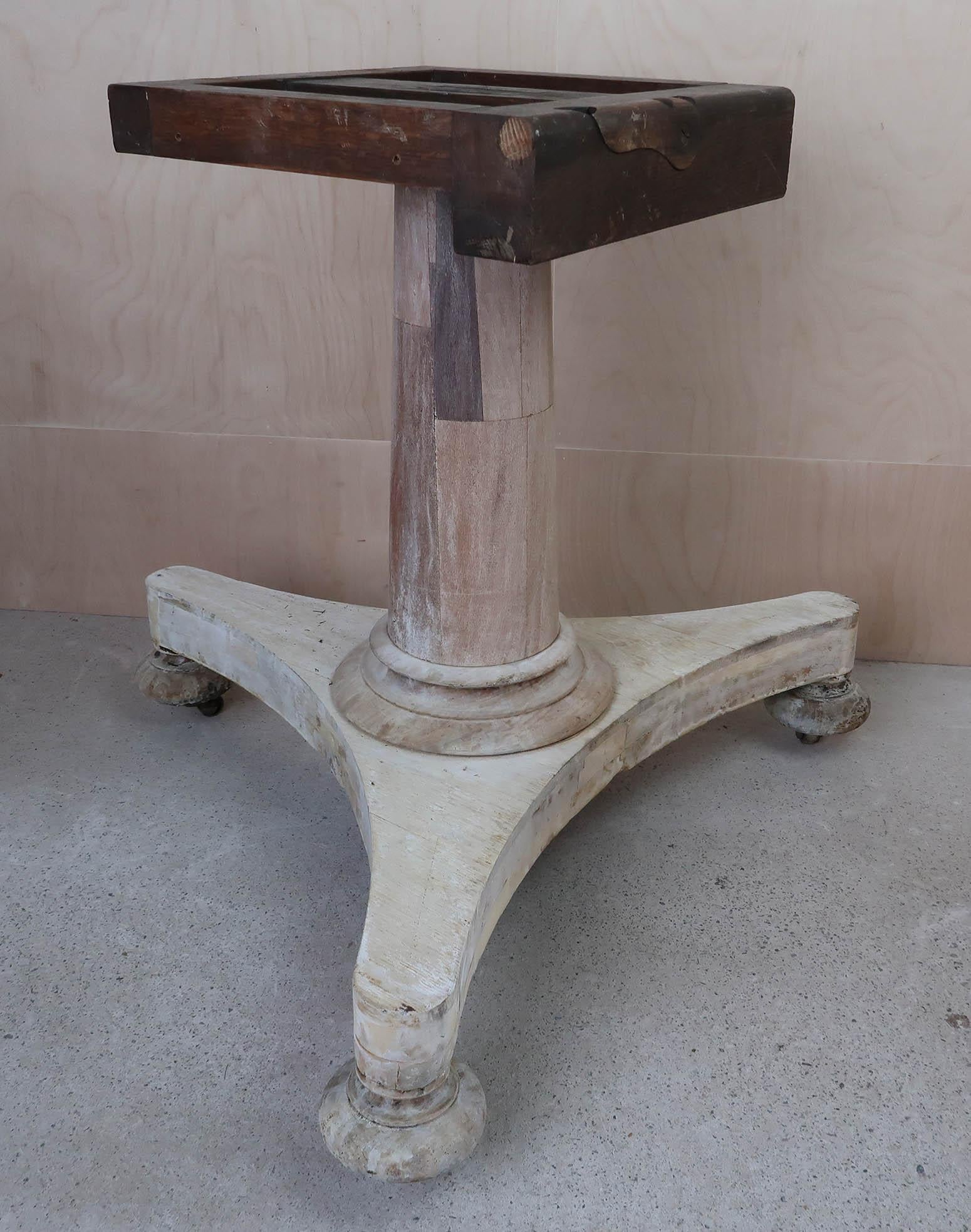 Large Antique Round Bleached Oak Centre Table in Palladian Style, C.1835 2