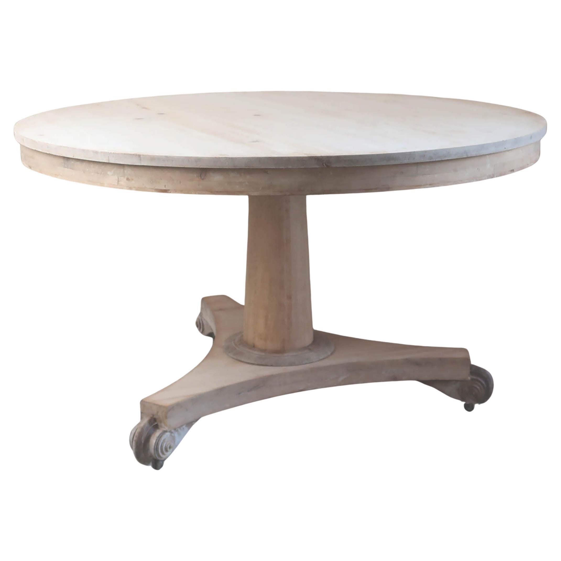 Grande table ronde blanchie de style palladien. A.C.C. C.1835 en vente