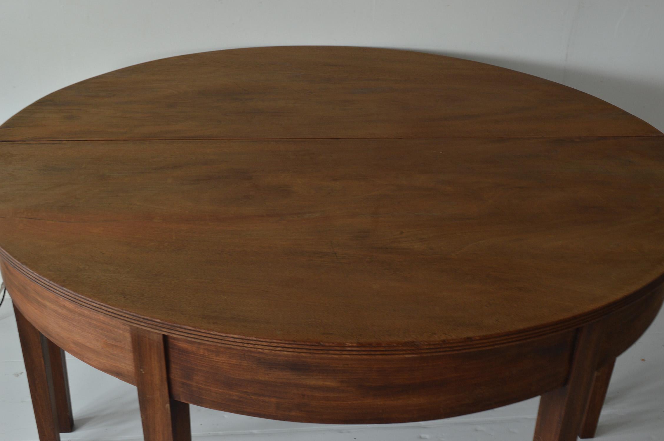 Other Large Antique Round Dry Mahogany Table English, Georgian